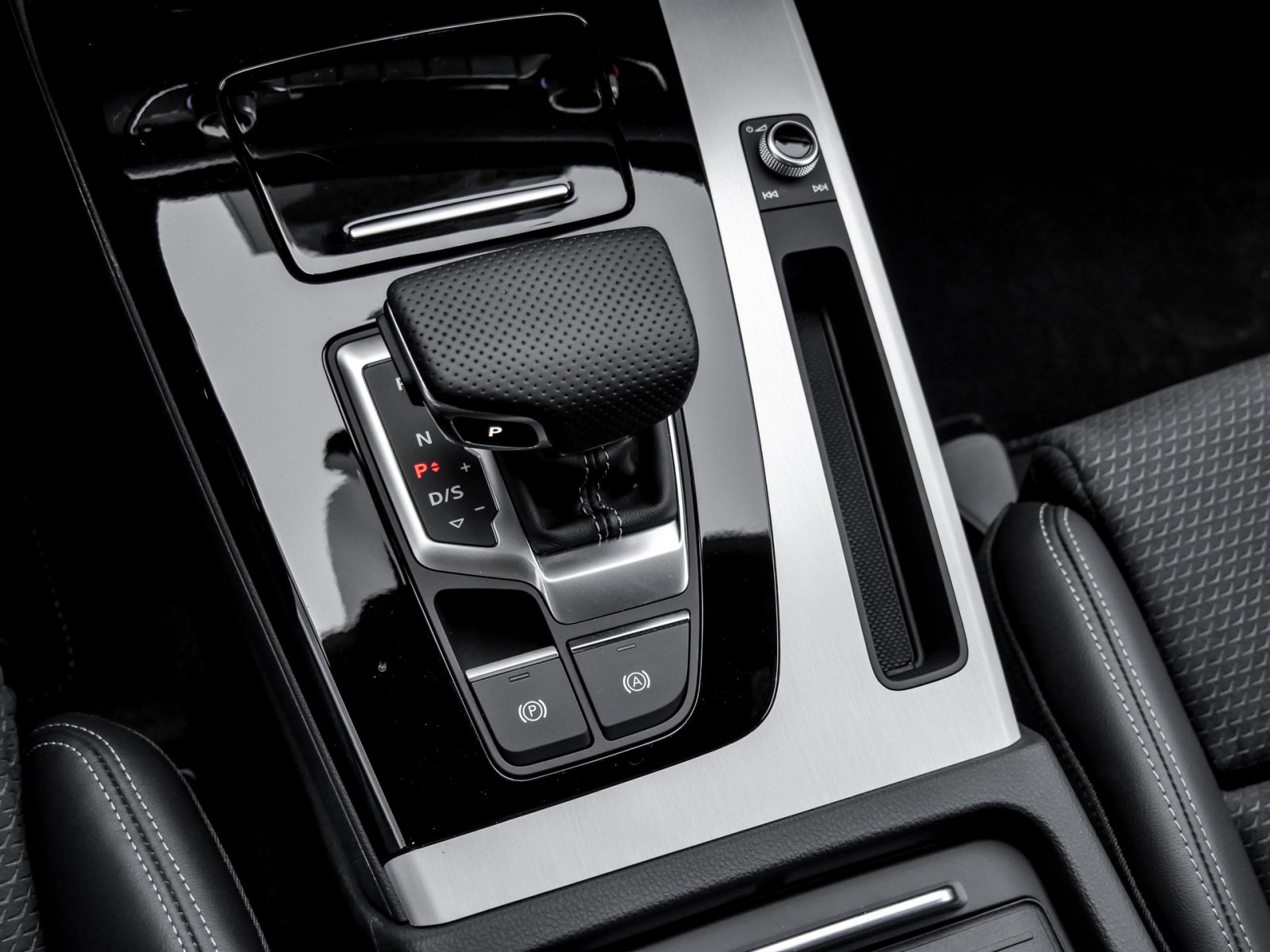 Audi Q5 Sportback 55 quattro HYBRID S LINE AHK LM20