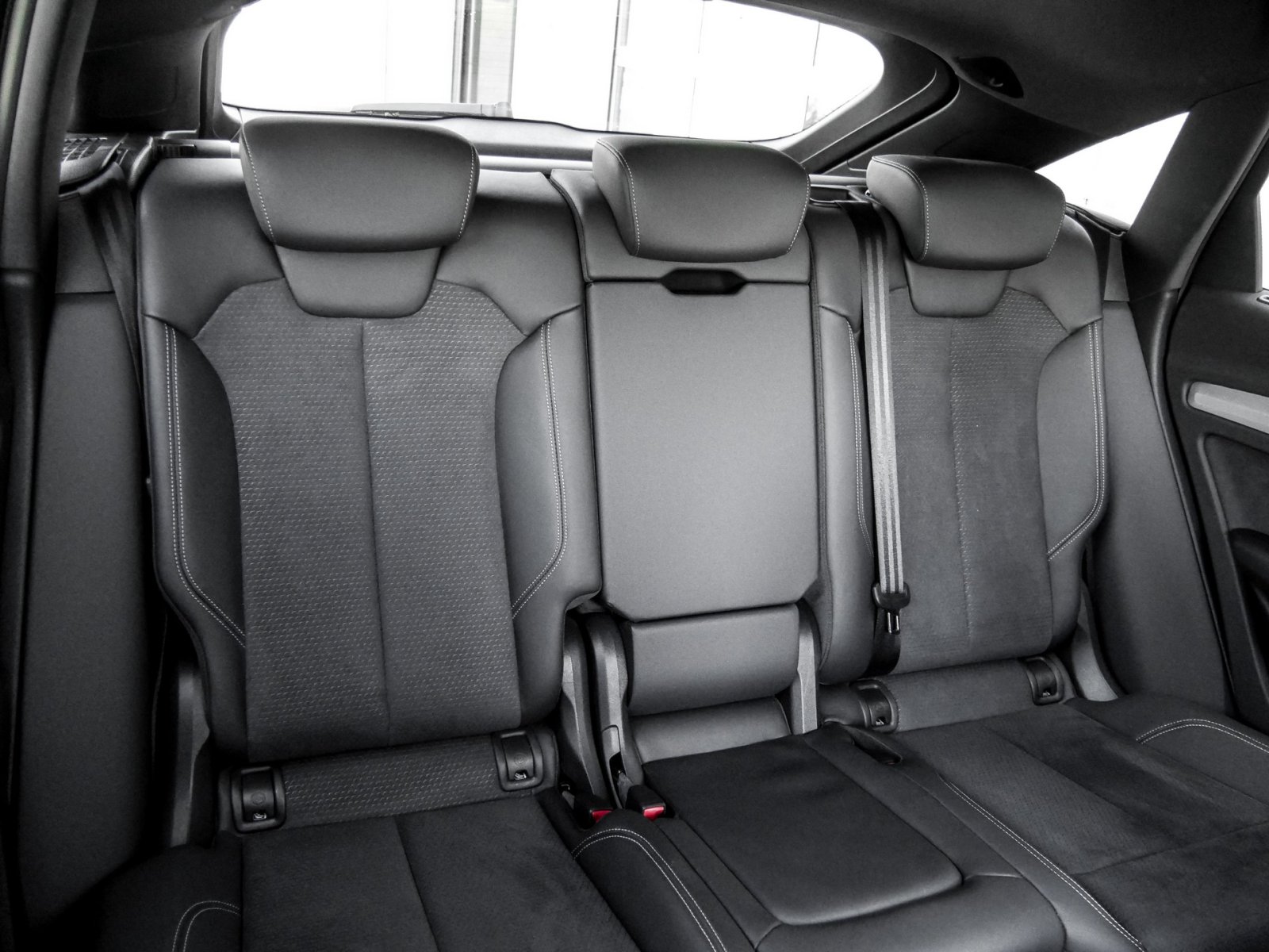 Audi Q5 Sportback 55 quattro HYBRID S LINE AHK LM20
