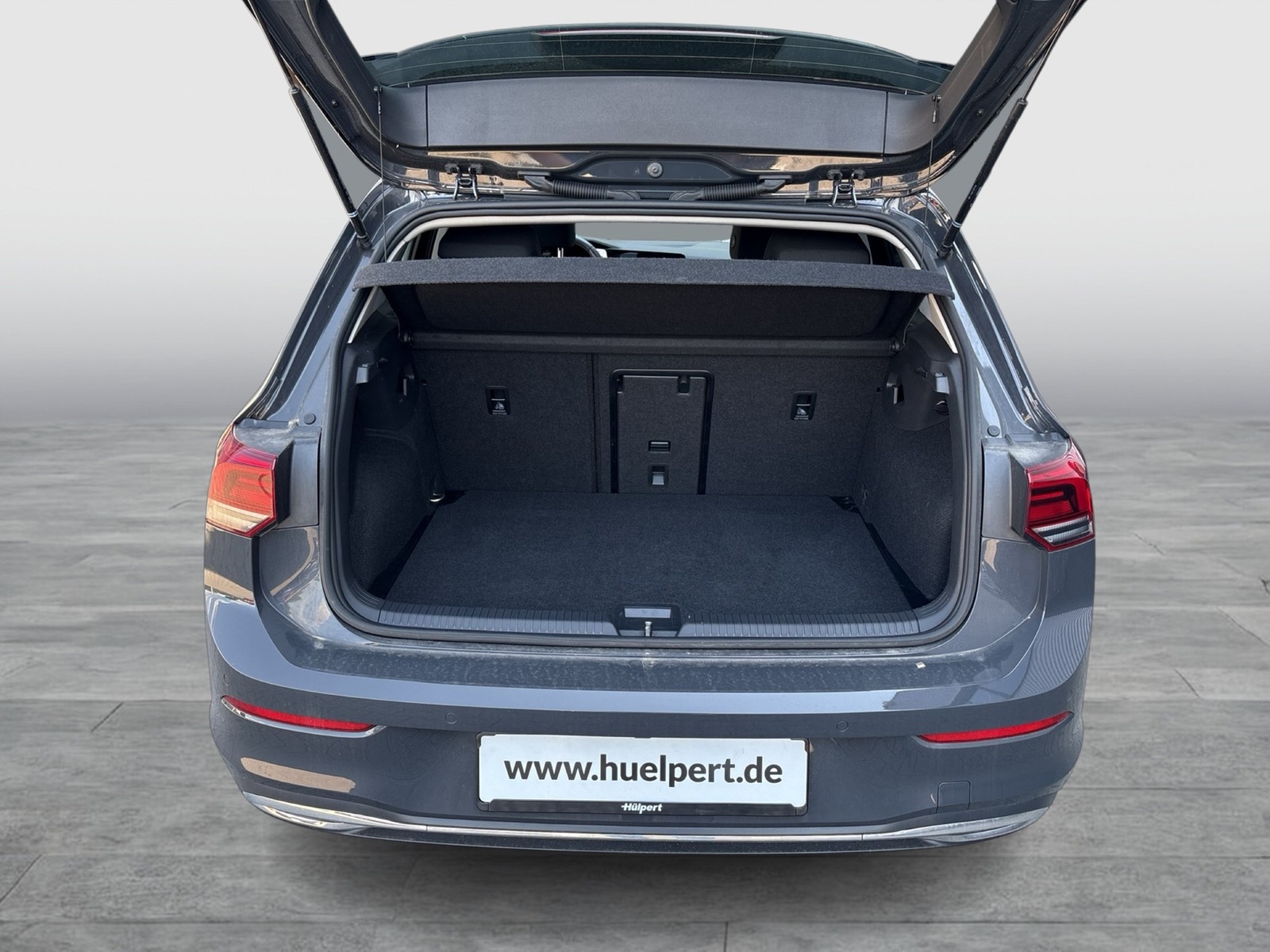 Volkswagen Golf VIII 1.0 eTSI MOVE CAM CARPLAY ALU SITZHEIZ