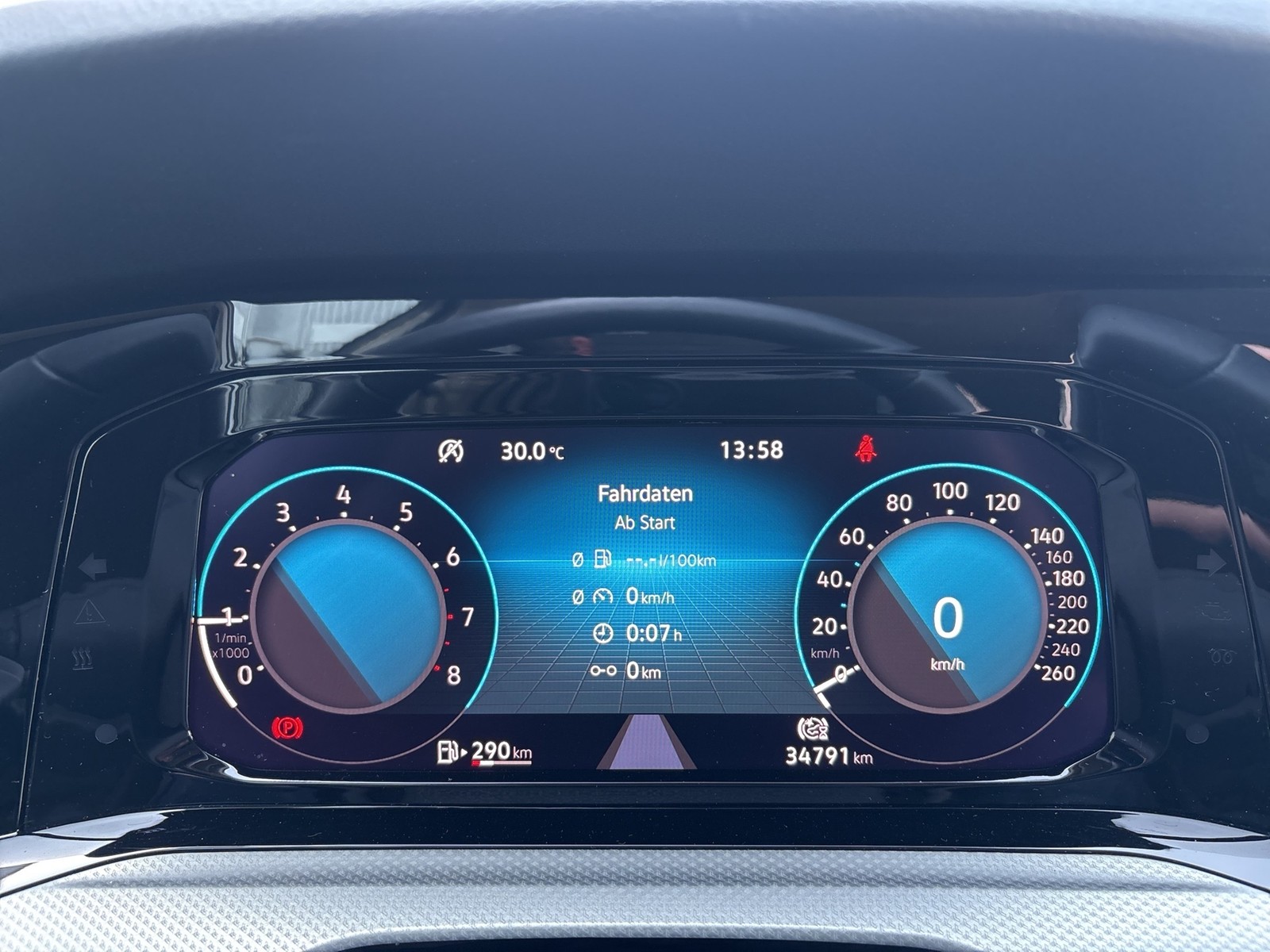 Volkswagen Golf VIII 1.0 MOVE ACC CARPLAY ALU SITZHEIZUNG