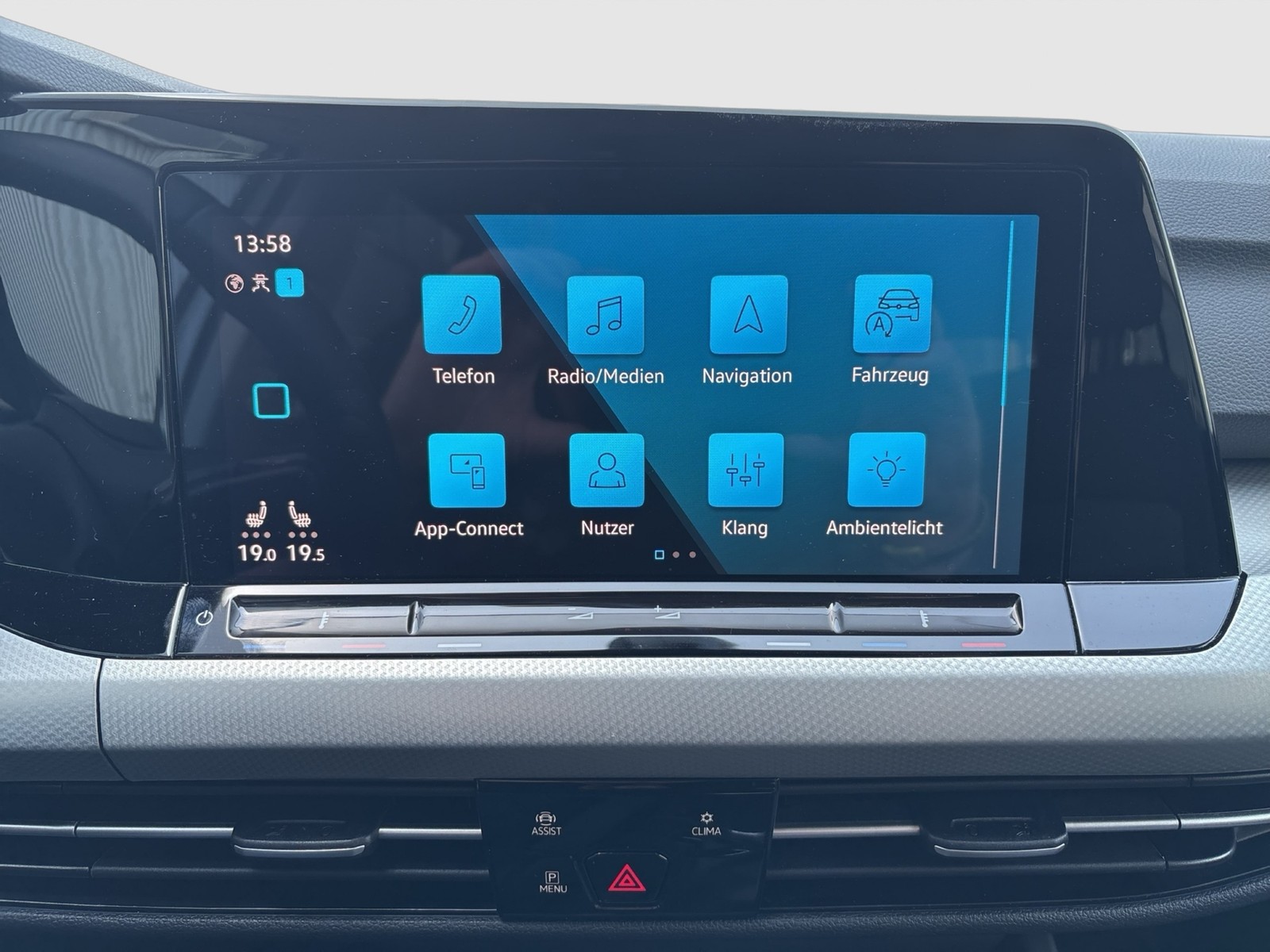 Volkswagen Golf VIII 1.0 MOVE ACC CARPLAY ALU SITZHEIZUNG