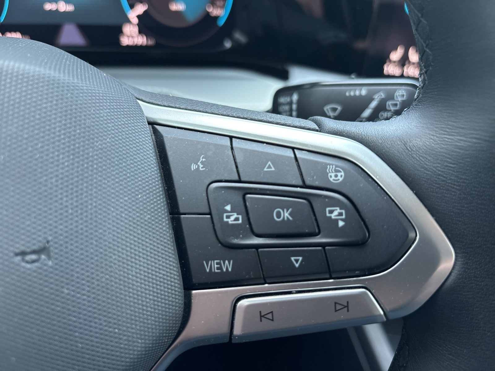 Volkswagen Golf VIII 1.0 MOVE ACC CARPLAY ALU SITZHEIZUNG
