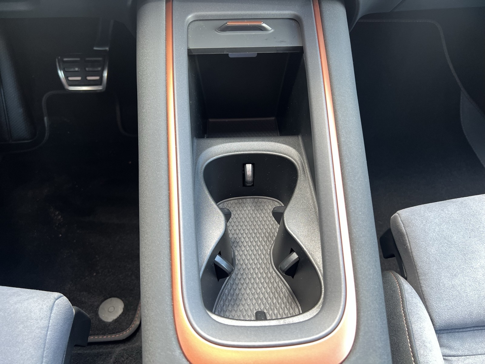 Cupra Born E-BOOST CAM ACC LM19 NAVI SITZHEIZUNG