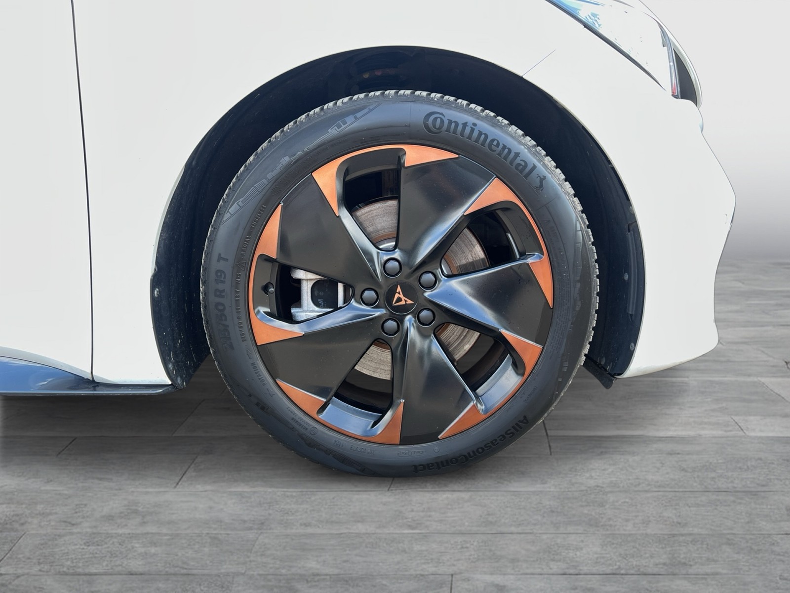 Cupra Born E-BOOST CAM ACC LM19 NAVI SITZHEIZUNG