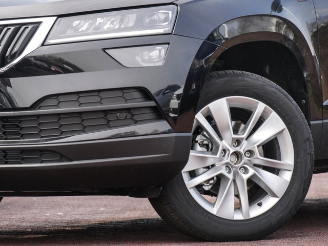 Skoda Karoq 1.5 Clever NAVI SITZHEIZ eKLAPPE KAMERA