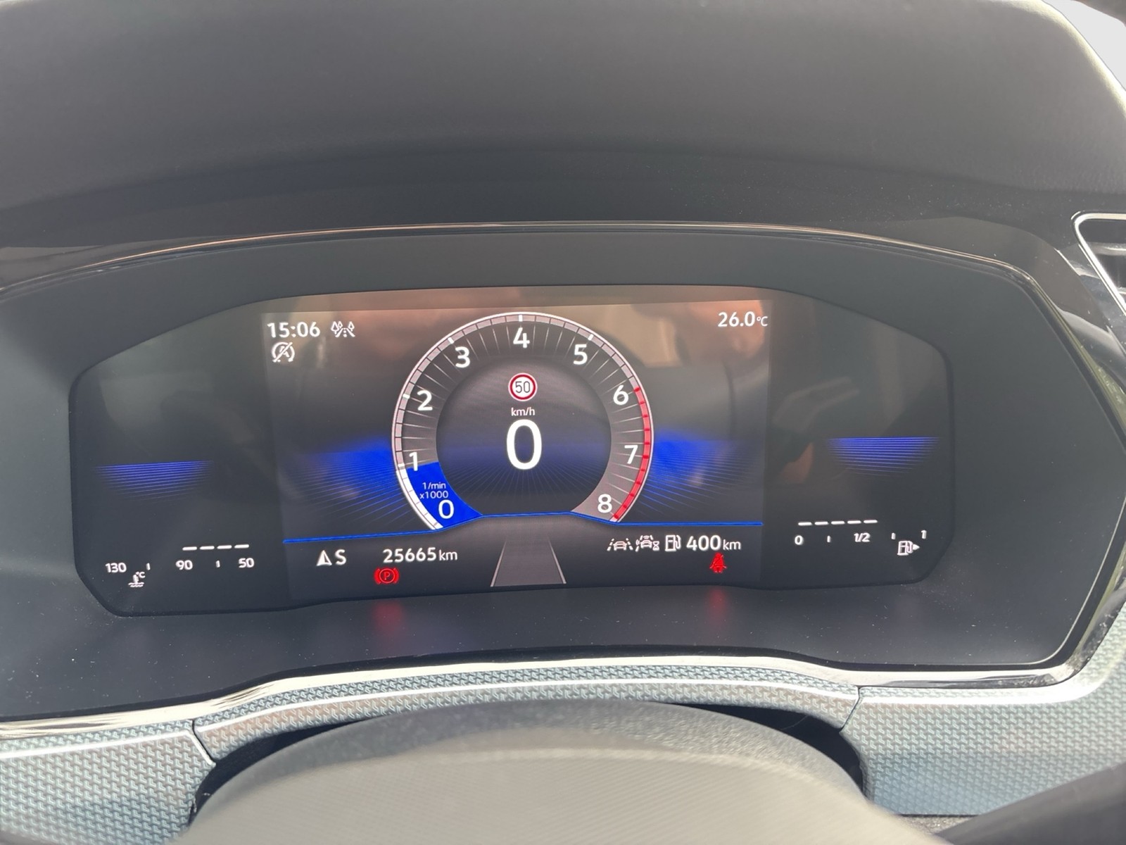 Volkswagen Touran 1.5 ENERGY 7SITZE CAM ACC E-KLAPPE NAVI