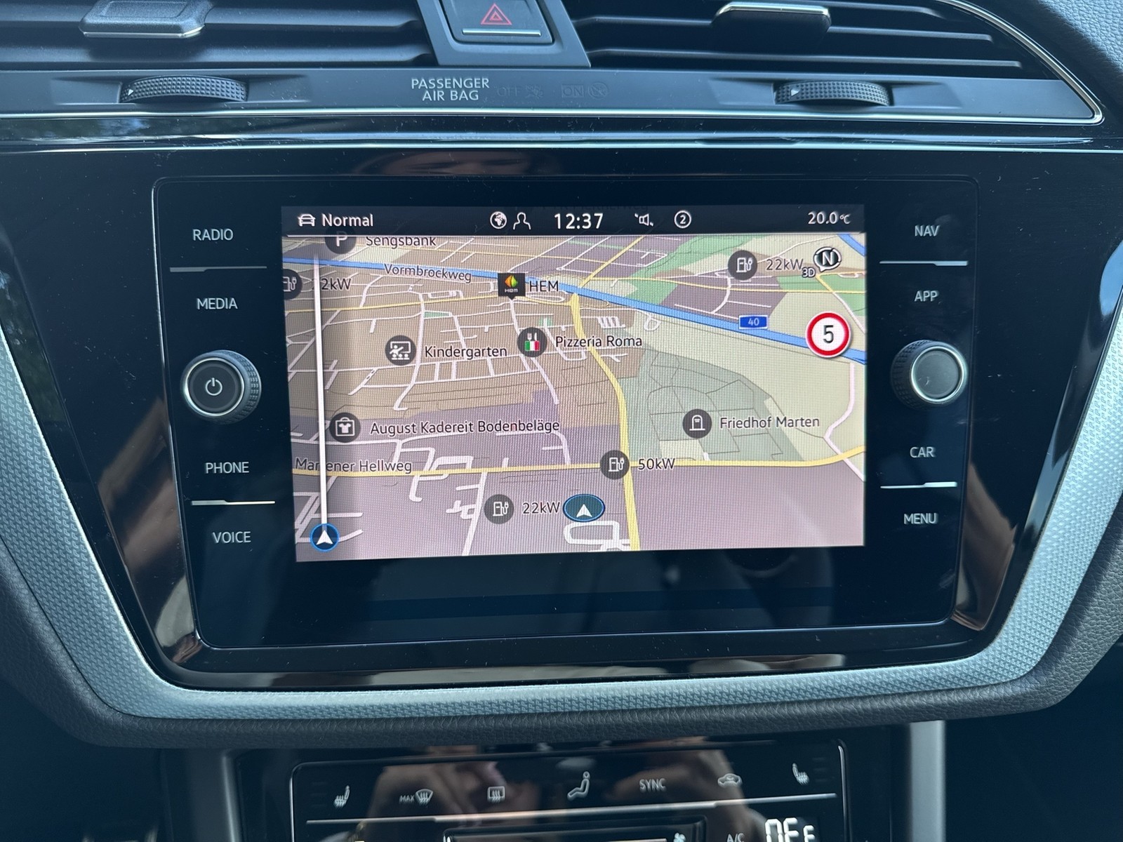 Volkswagen Touran 1.5 ENERGY 7SITZE CAM ACC E-KLAPPE NAVI