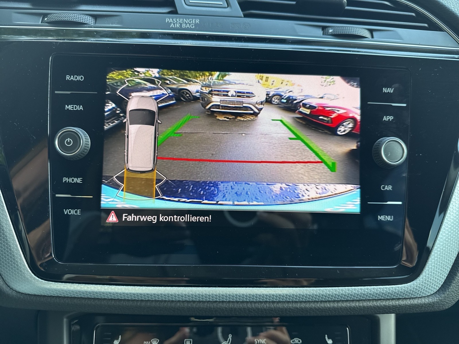 Volkswagen Touran 1.5 ENERGY 7SITZE CAM ACC E-KLAPPE NAVI