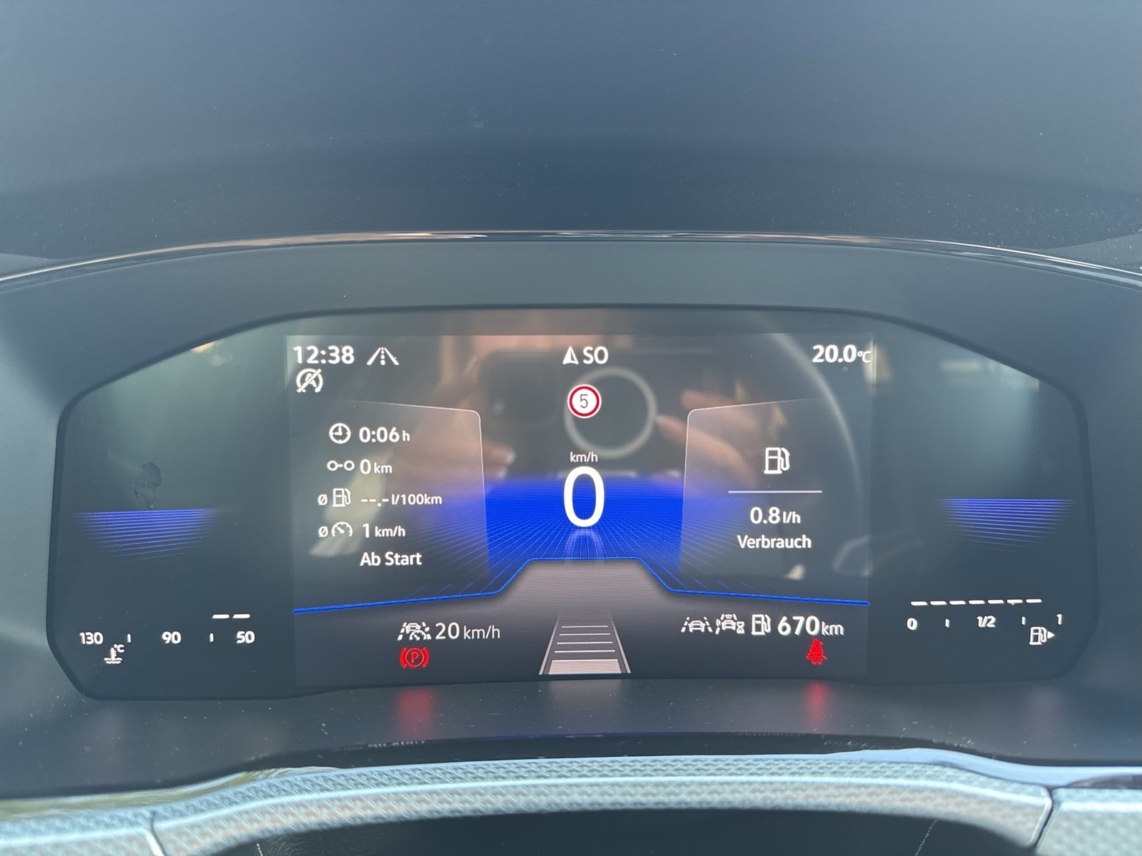 Volkswagen Touran 1.5 ENERGY 7SITZE CAM ACC E-KLAPPE NAVI