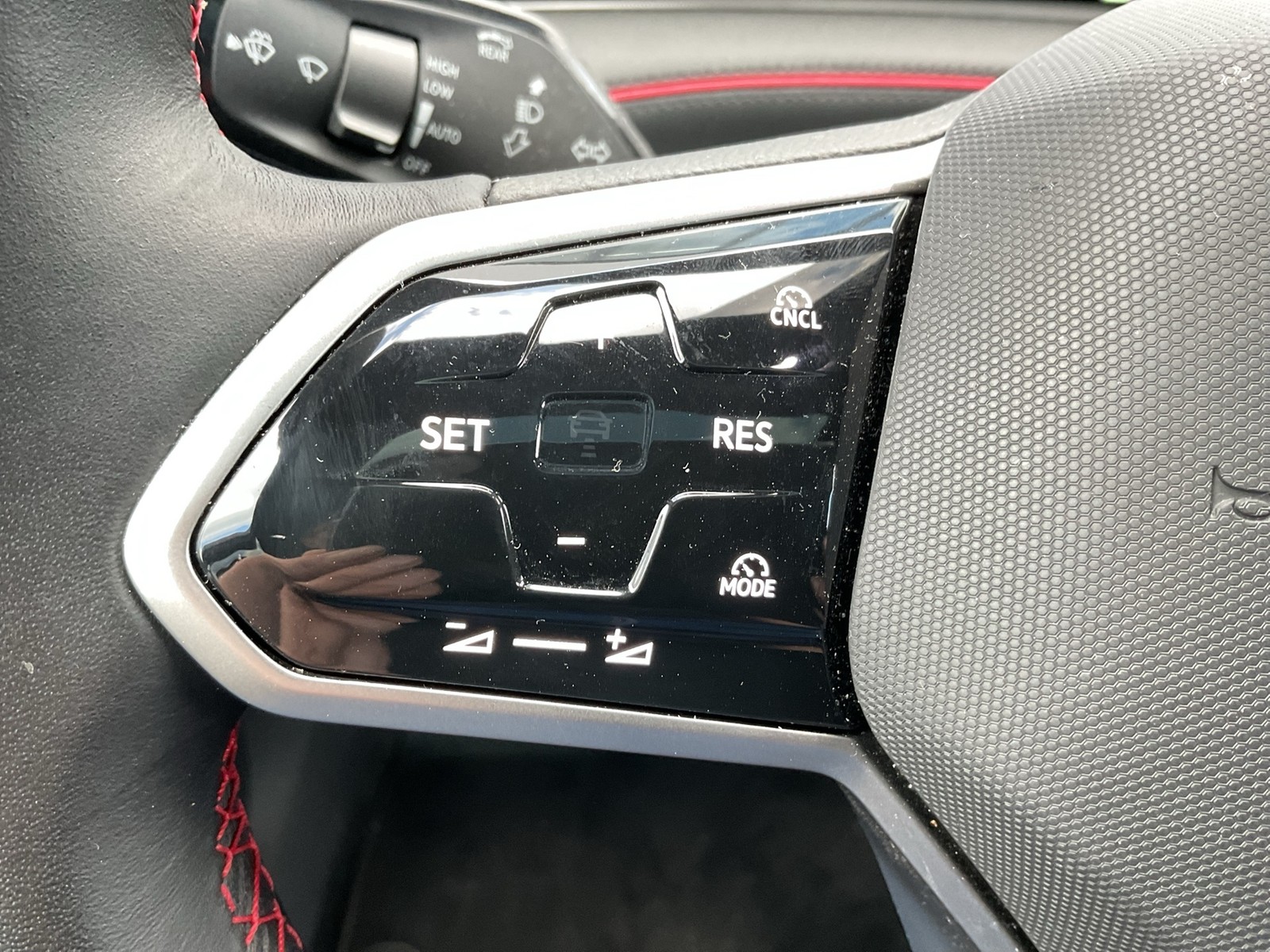 Volkswagen ID.7 Tourer GTX 4X4 WÄRMEPUMPE PANO AHK 360°CAM
