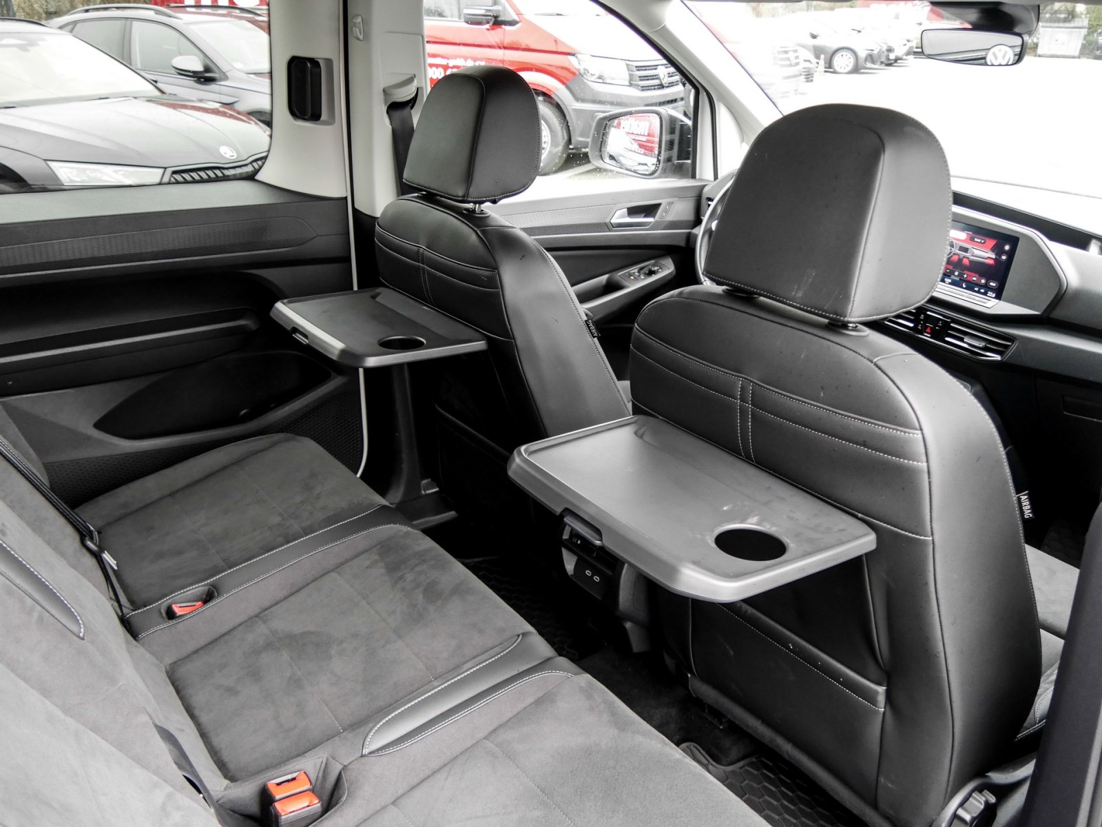 Volkswagen Caddy Maxi 2.0 EDITION 7SITZE AHK CAM ACC LM17