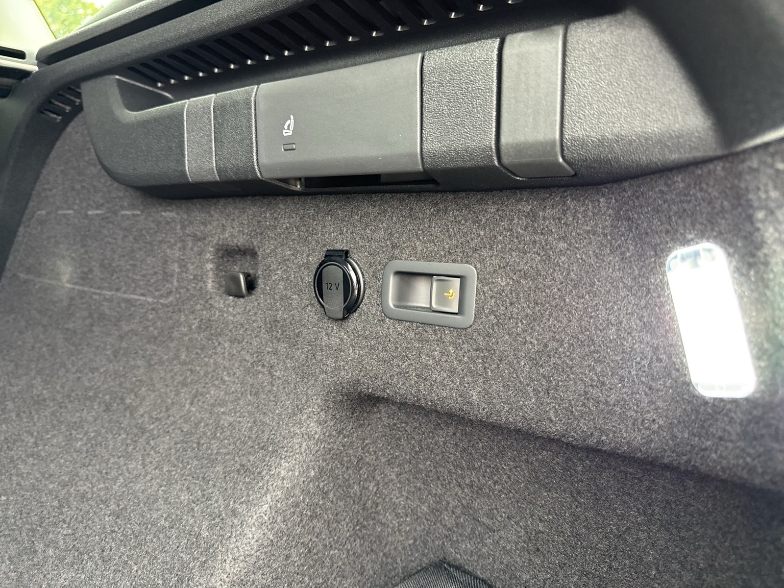 Volkswagen Tayron 2.0 LIFE AHK CAM ACC LM18 HEAD-UP NAVI