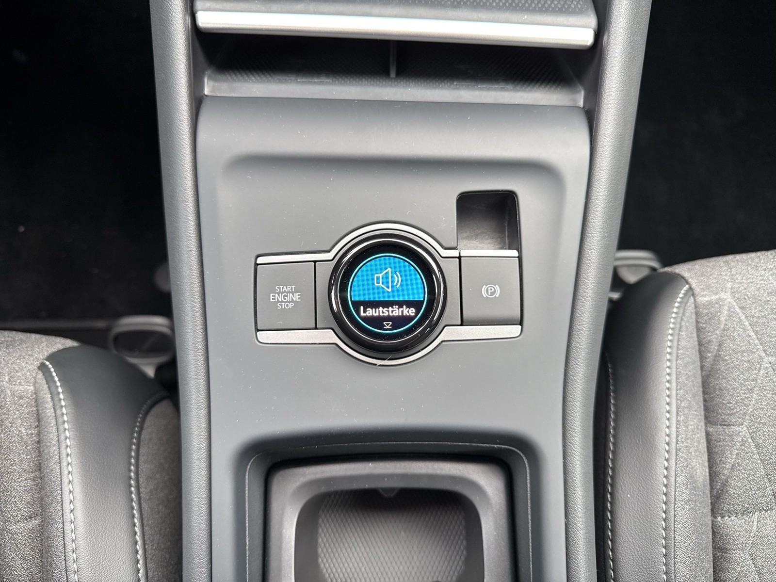 Volkswagen Tayron 2.0 LIFE AHK CAM ACC LM18 HEAD-UP NAVI