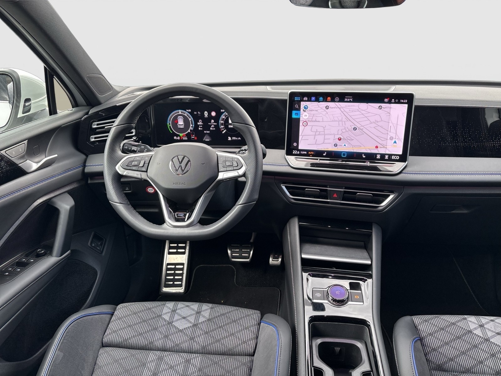 Volkswagen Tiguan 1.5 HYBRID R-LINE AHK CAM ACC LM19 NAVI