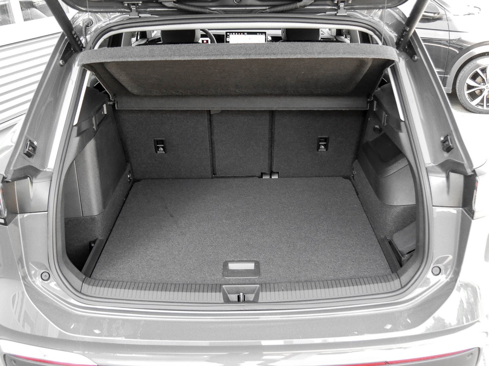 Volkswagen Tiguan 1.5 HYBRID ELEGANCE NEUES MODELL 360°CAM
