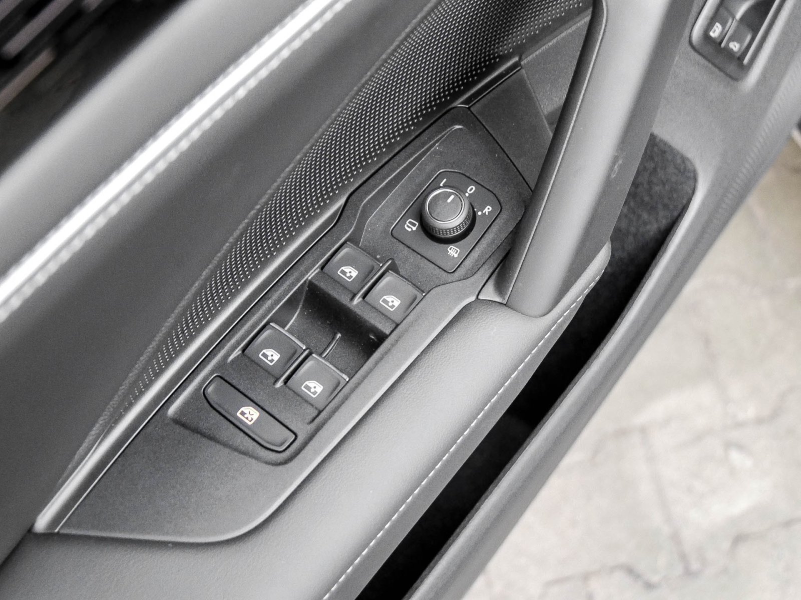 Volkswagen Tiguan 1.5 HYBRID ELEGANCE NEUES MODELL 360°CAM