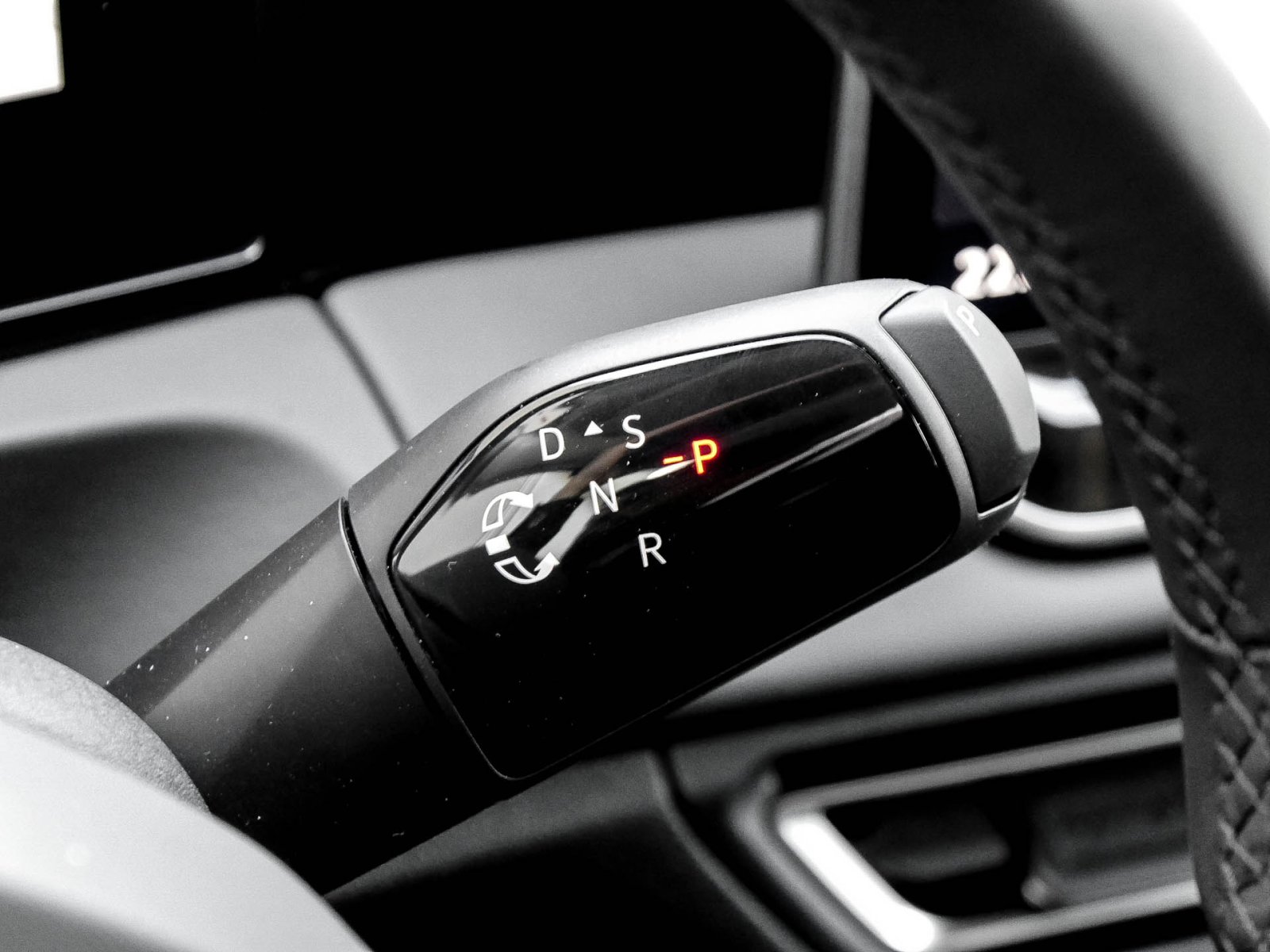 Volkswagen Tiguan 1.5 HYBRID ELEGANCE NEUES MODELL 360°CAM