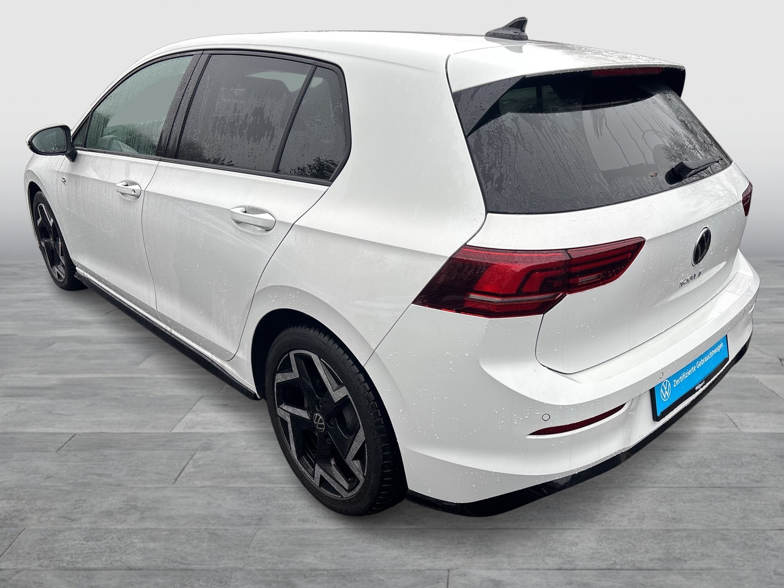 Volkswagen Golf VIII 1.5 R-LINE FACELIFT 360°CAM ACC LM17