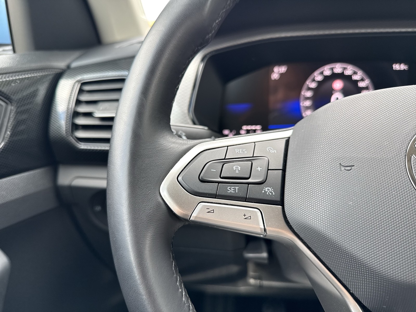 Volkswagen T-Cross 1.0 LIFE CAM ACC CARPLAY ALU SITZHEIZUNG