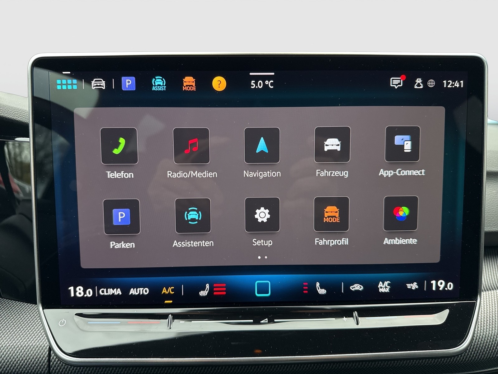 Volkswagen Golf VIII 1.5 R-LINE FACELIFT AHK CAM ACC LM17