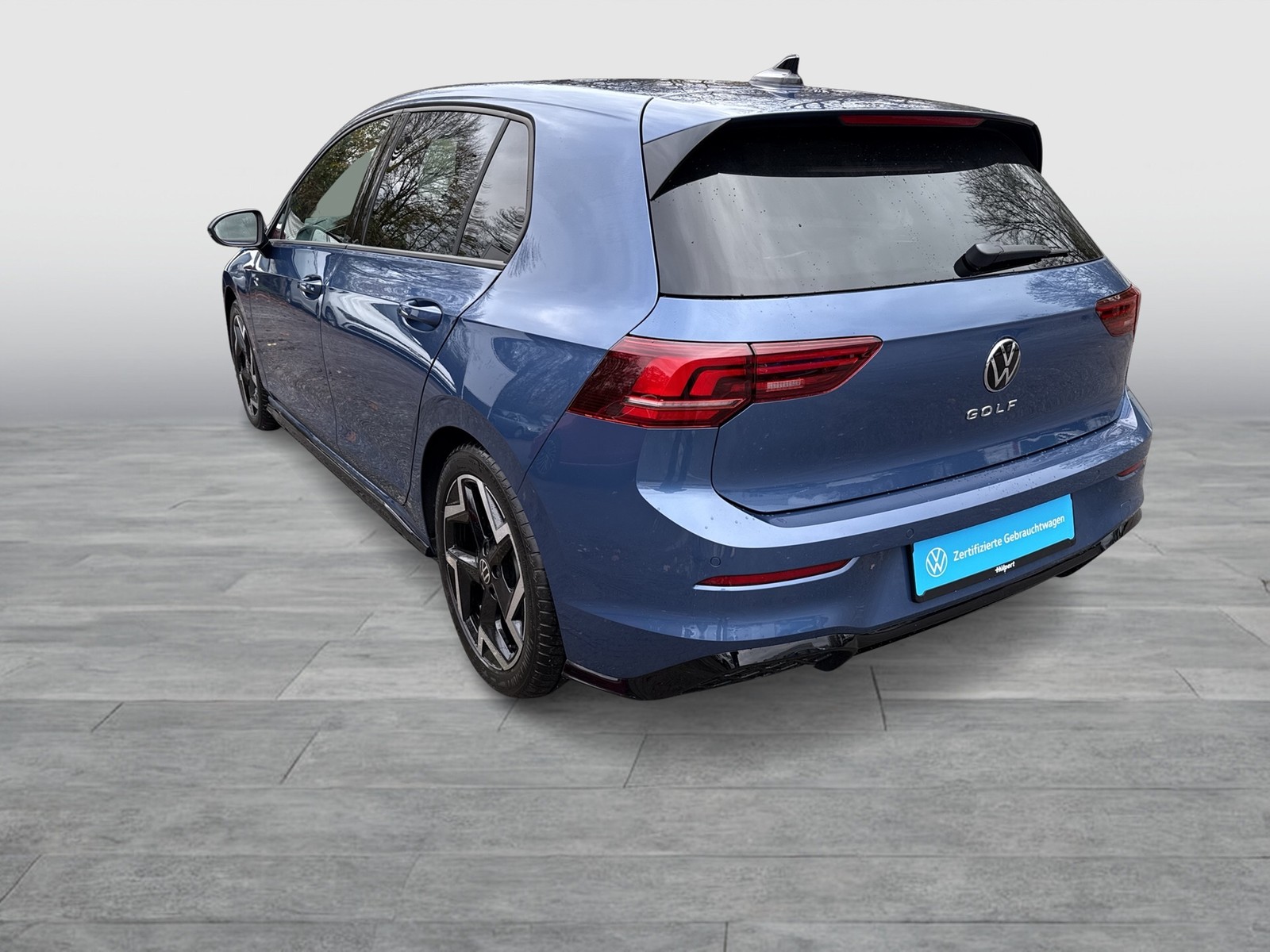 Volkswagen Golf VIII 1.5 R-LINE FACELIFT AHK CAM ACC LM17