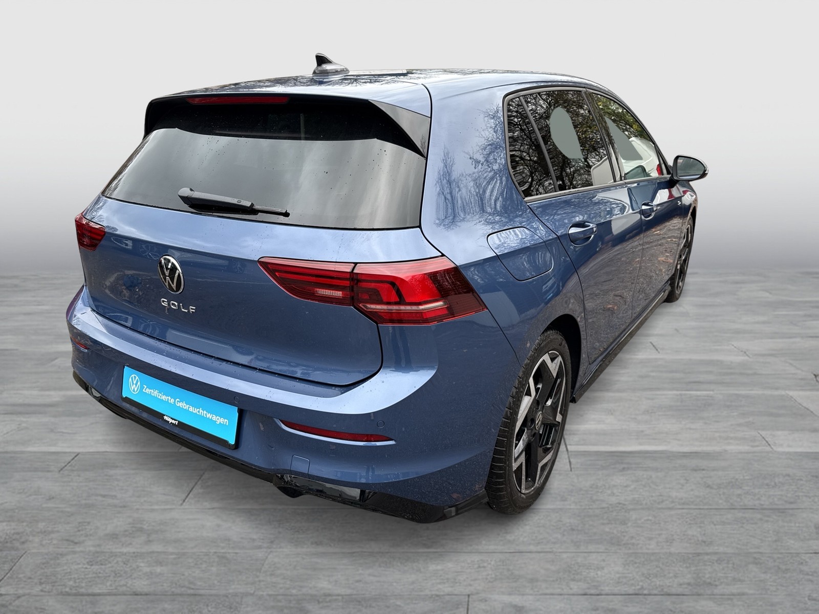 Volkswagen Golf VIII 1.5 R-LINE FACELIFT AHK CAM ACC LM17