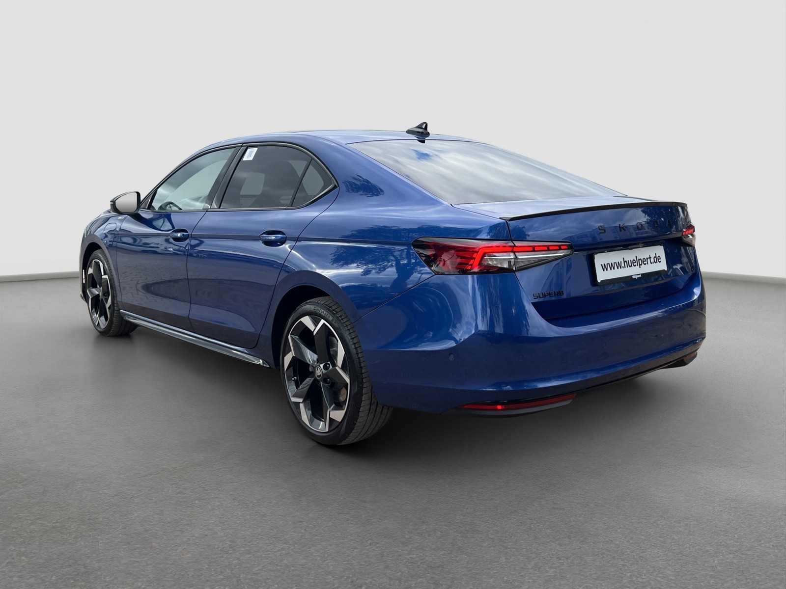 Skoda Superb 1.5 iV SPORTLINE AHK 360°CAM LM19 EKLAPPE