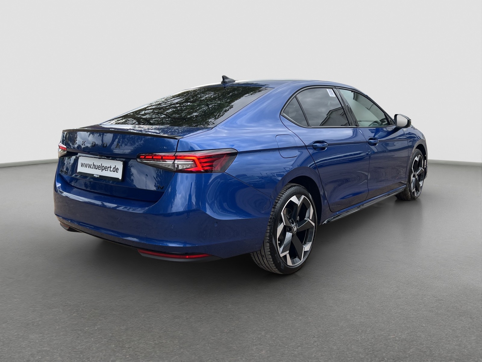 Skoda Superb 1.5 iV SPORTLINE AHK 360°CAM LM19 EKLAPPE