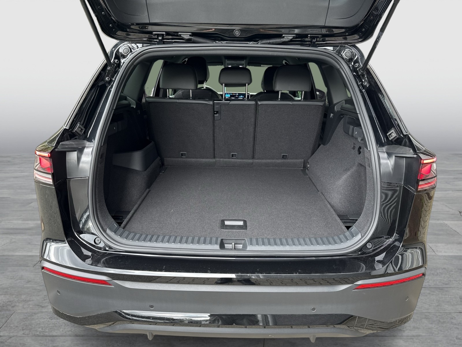 Volkswagen Tayron 1.5 eTSI LIFE STANDHZ. CAM ACC LM18 NAVI