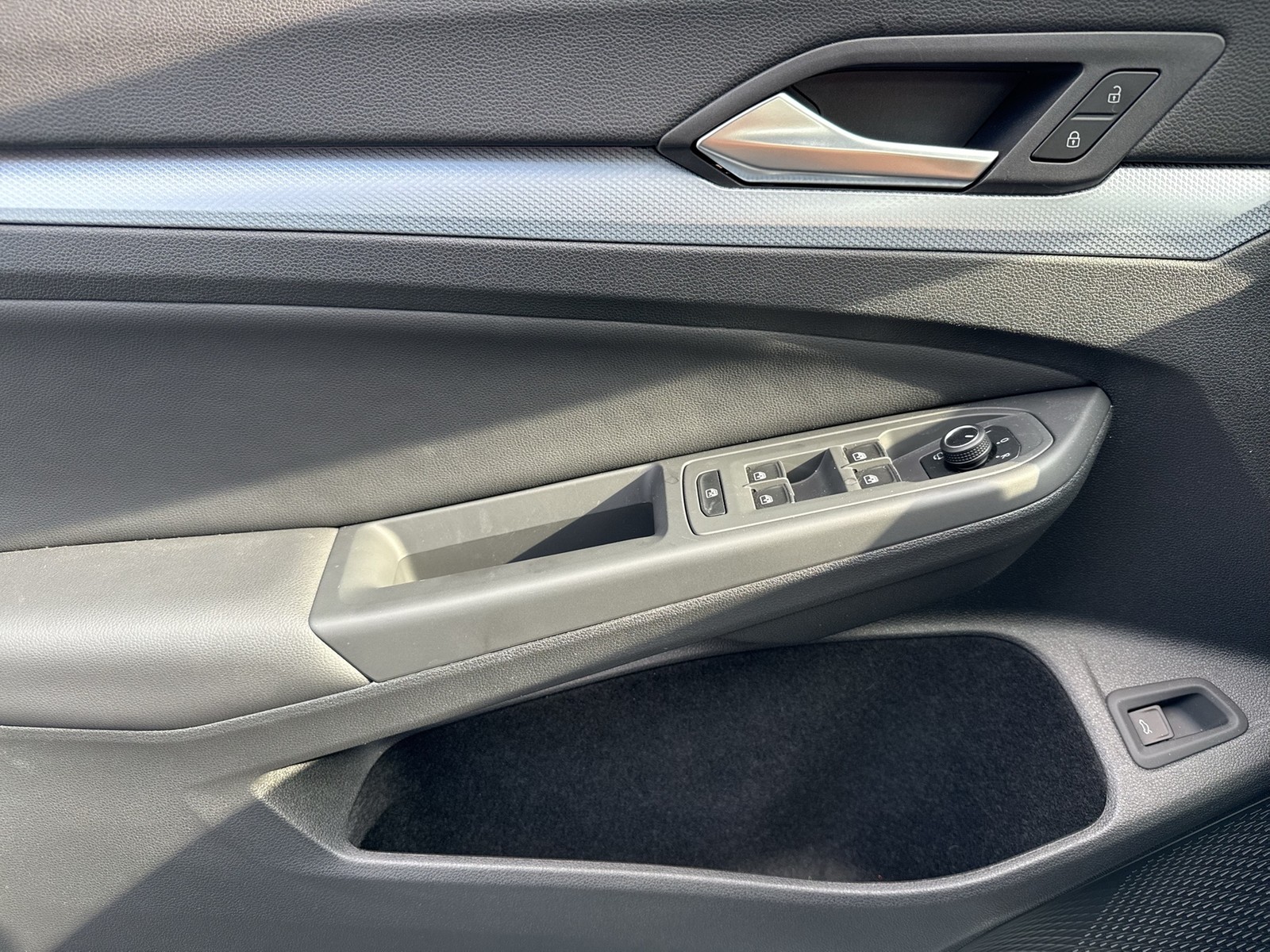 Volkswagen Golf Variant VIII 1.5 eTSI ENERGY CAM ACC NAVI