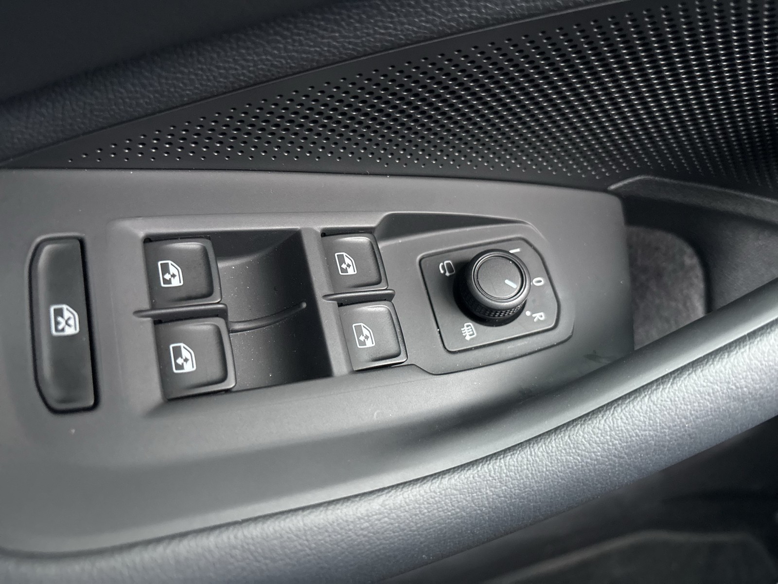 Volkswagen Passat Variant 1.5 HYBRID BUSINESS NEUES MODELL