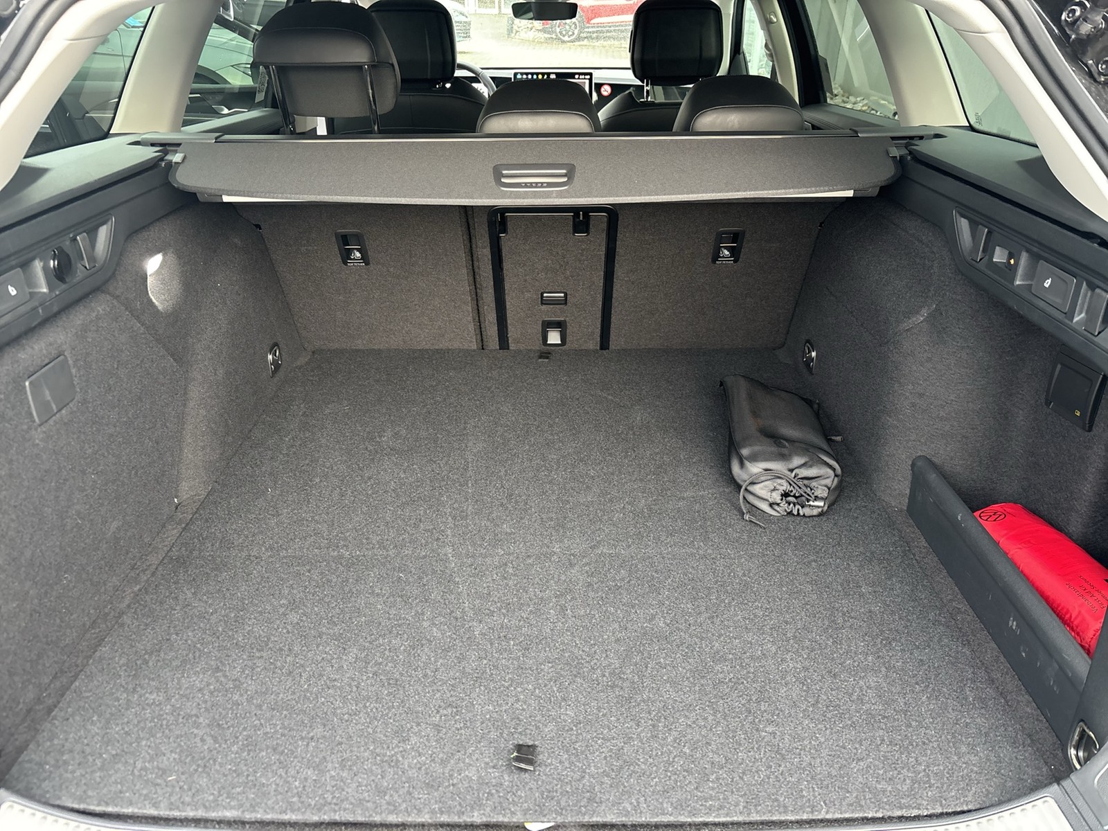 Volkswagen Passat Variant 1.5 HYBRID BUSINESS NEUES MODELL