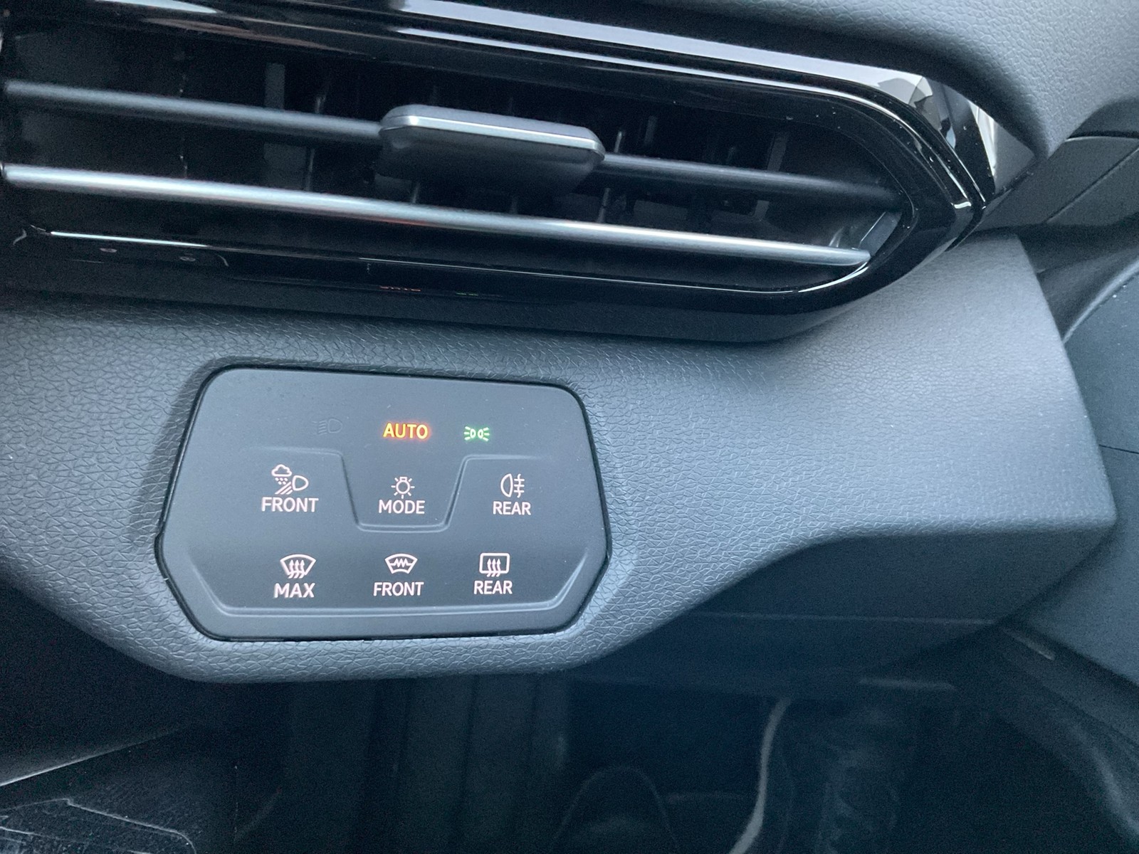 Volkswagen ID.5 GTX 4X4 WÄRMEPUMPE PANO ACC LM20 NAVI