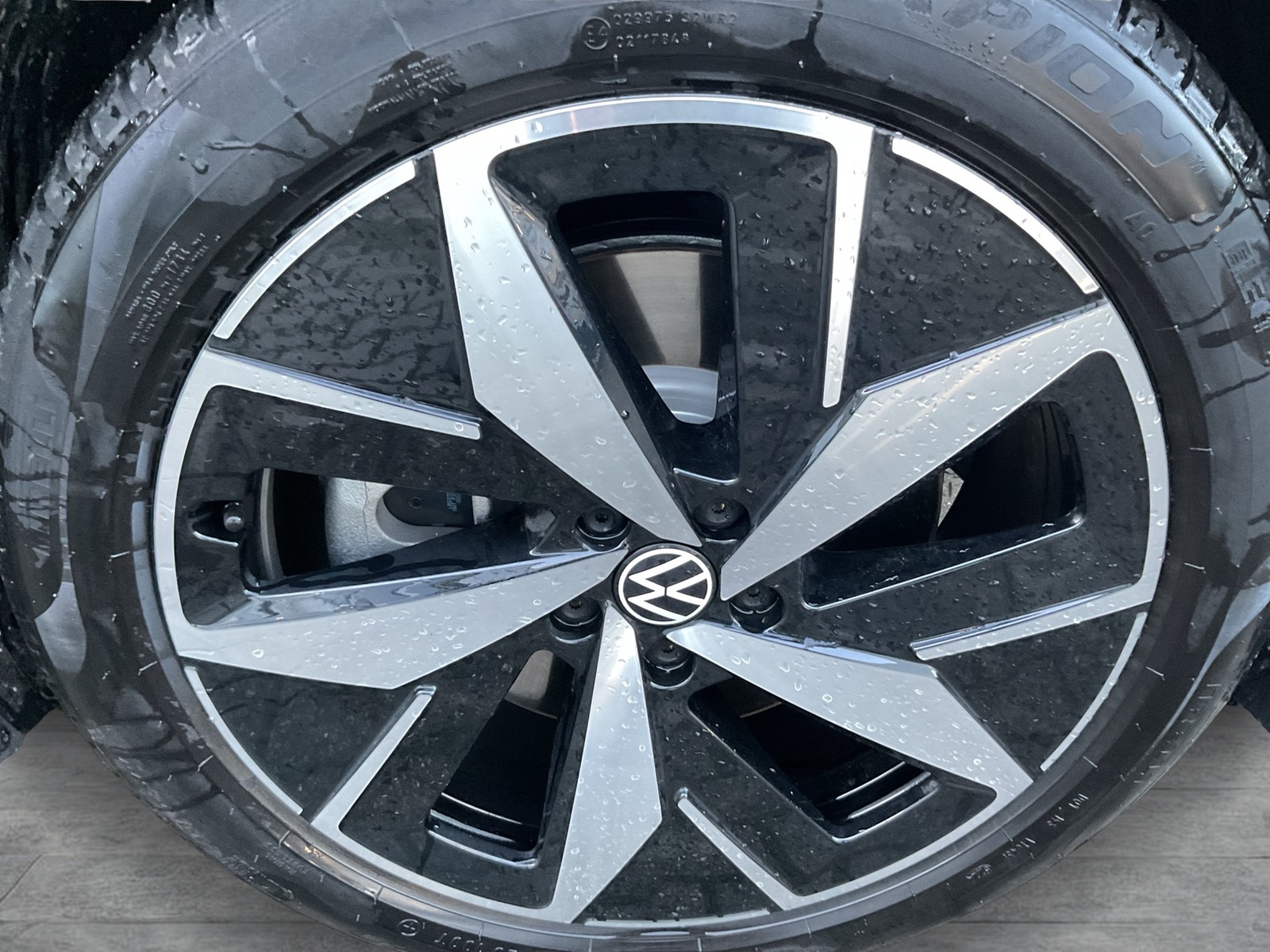 Volkswagen ID.5 GTX 4X4 WÄRMEPUMPE PANO ACC LM20 NAVI