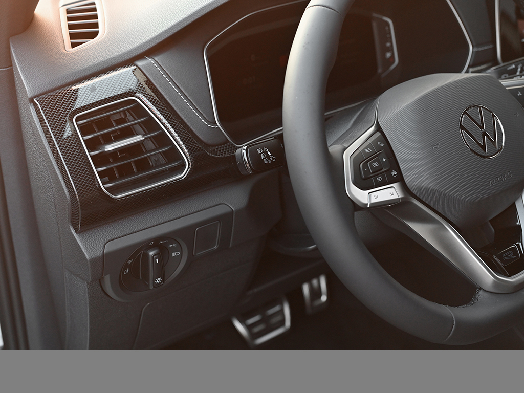 Volkswagen T-Cross 1.5 R-LINE DSG BLACKSTYLE AHK NAVI CAM