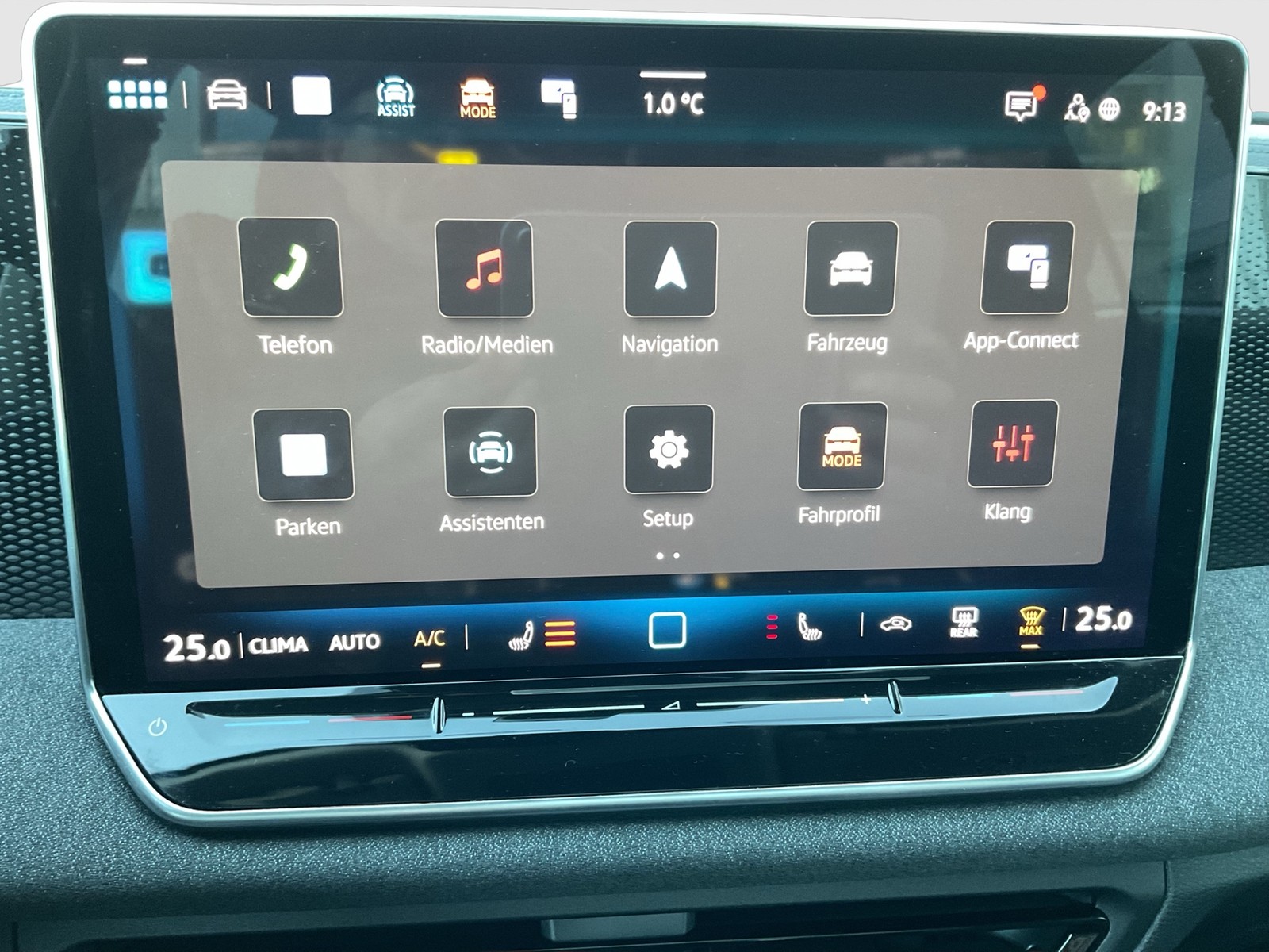 Volkswagen Tiguan 1.5 eTSI NEUES MODELL AHK CAM NAVI SITZHZ