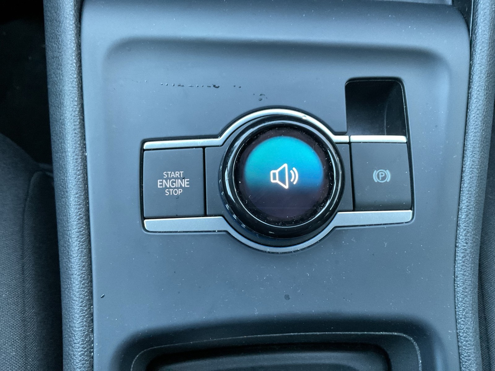 Volkswagen Tiguan 1.5 eTSI NEUES MODELL AHK CAM NAVI SITZHZ