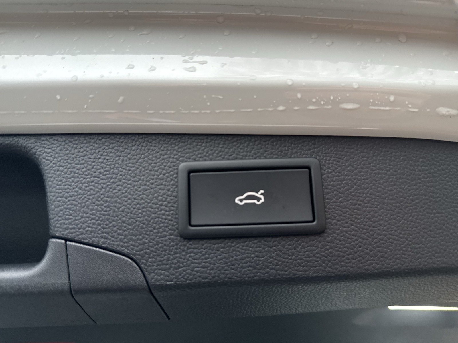 Volkswagen Passat Variant 1.5 HYBRID R-LINE NEUESMODELL AHK