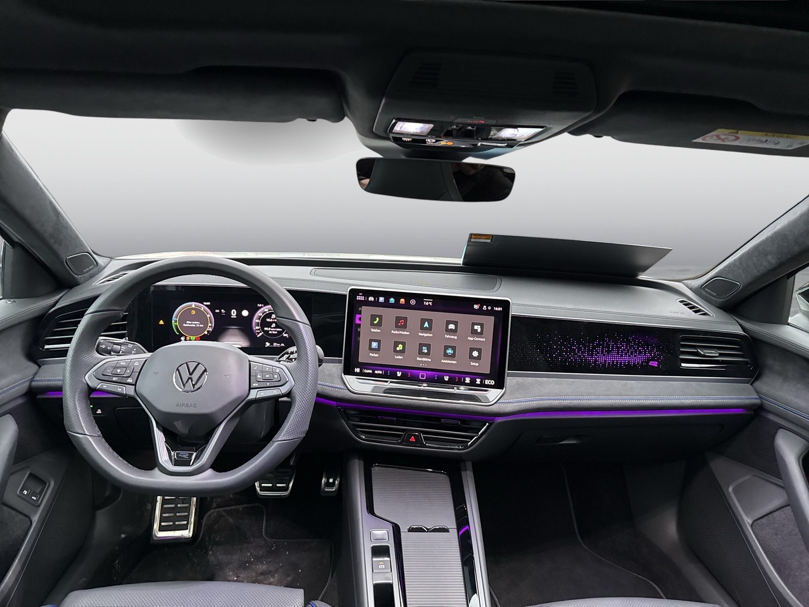 Volkswagen Passat Variant 1.5 HYBRID R-LINE NEUESMODELL AHK