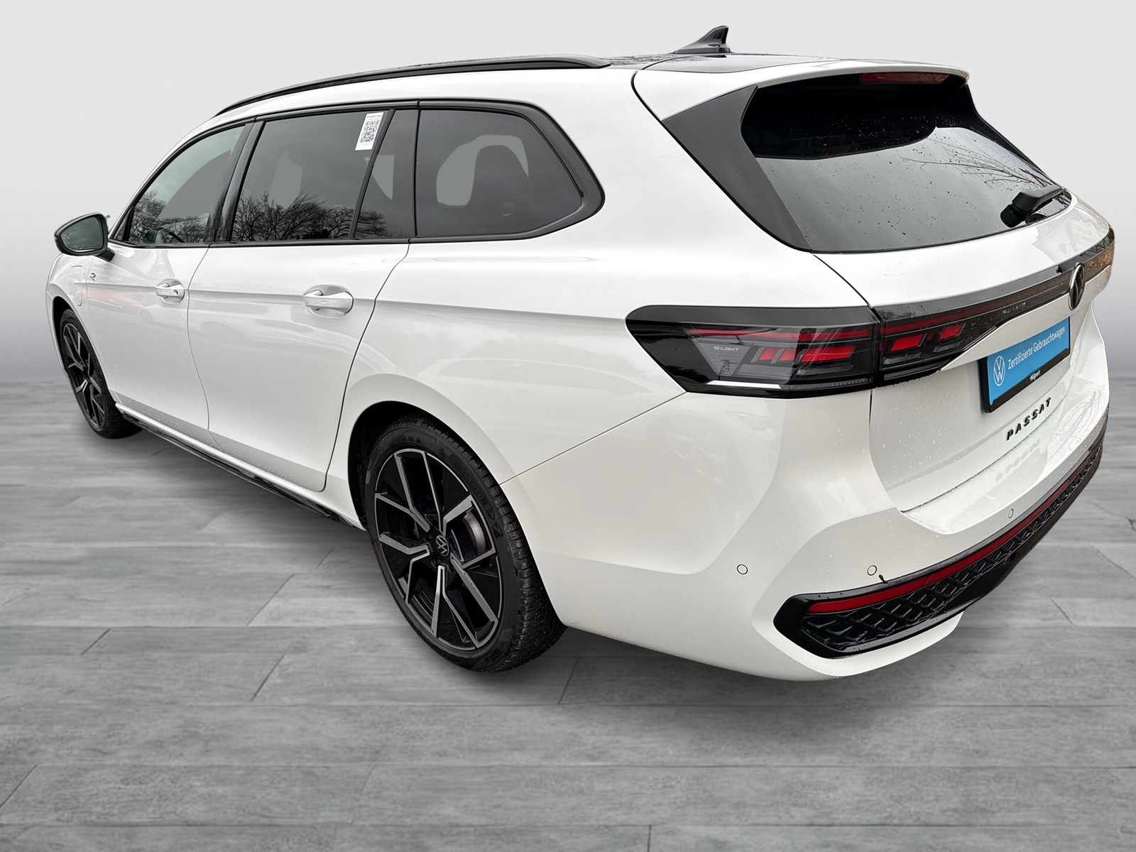 Volkswagen Passat Variant 1.5 HYBRID R-LINE NEUESMODELL AHK