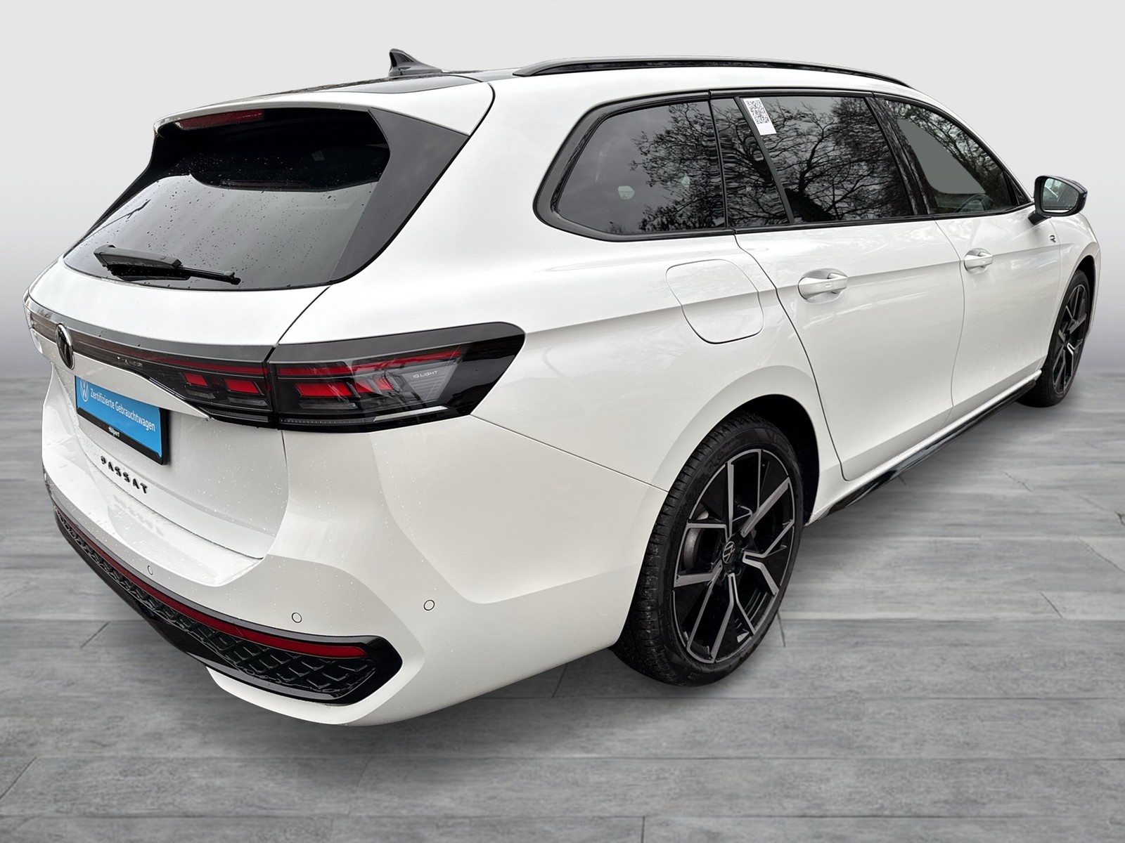 Volkswagen Passat Variant 1.5 HYBRID R-LINE NEUESMODELL AHK