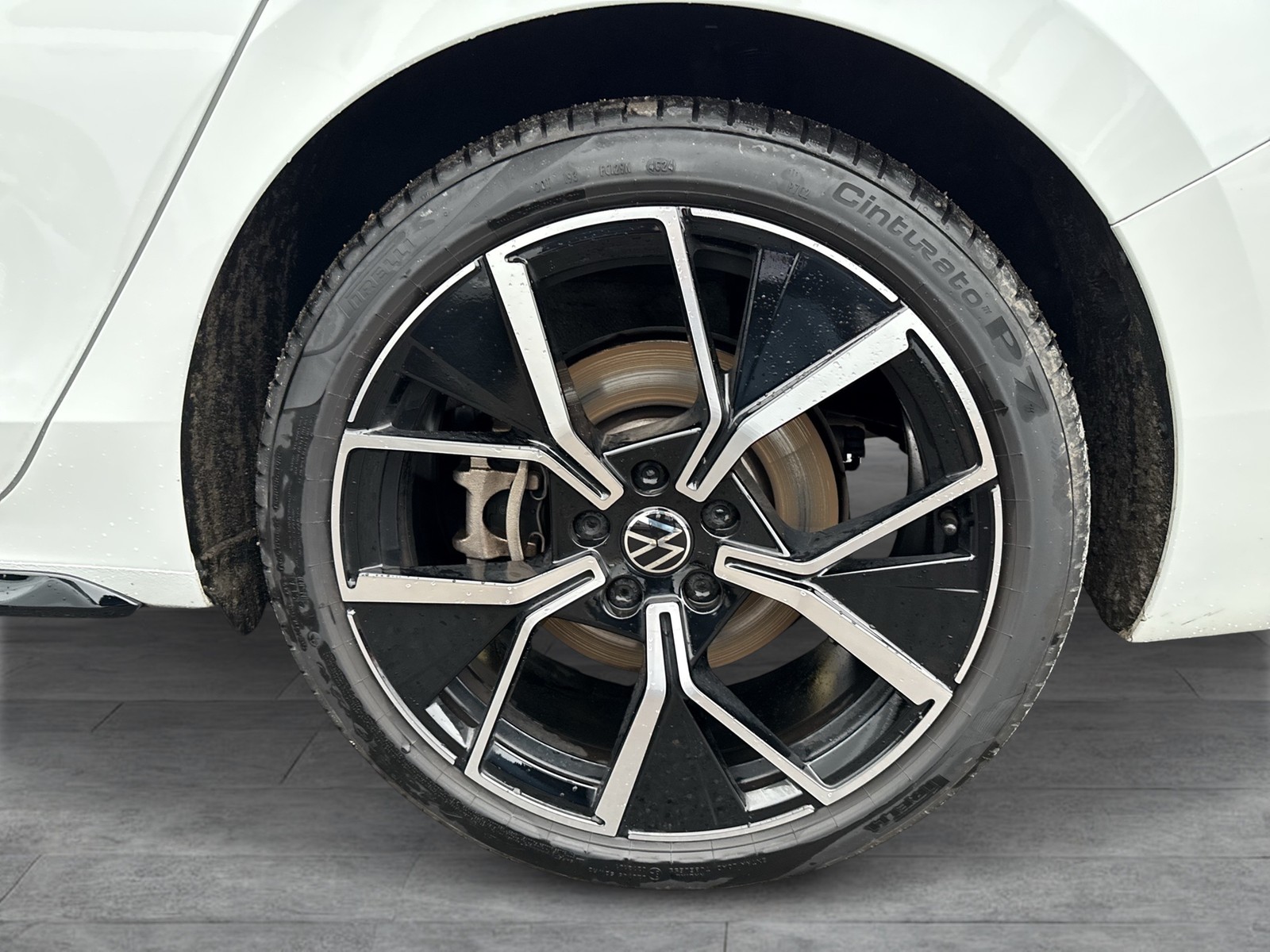 Volkswagen Passat Variant 1.5 HYBRID R-LINE NEUESMODELL AHK