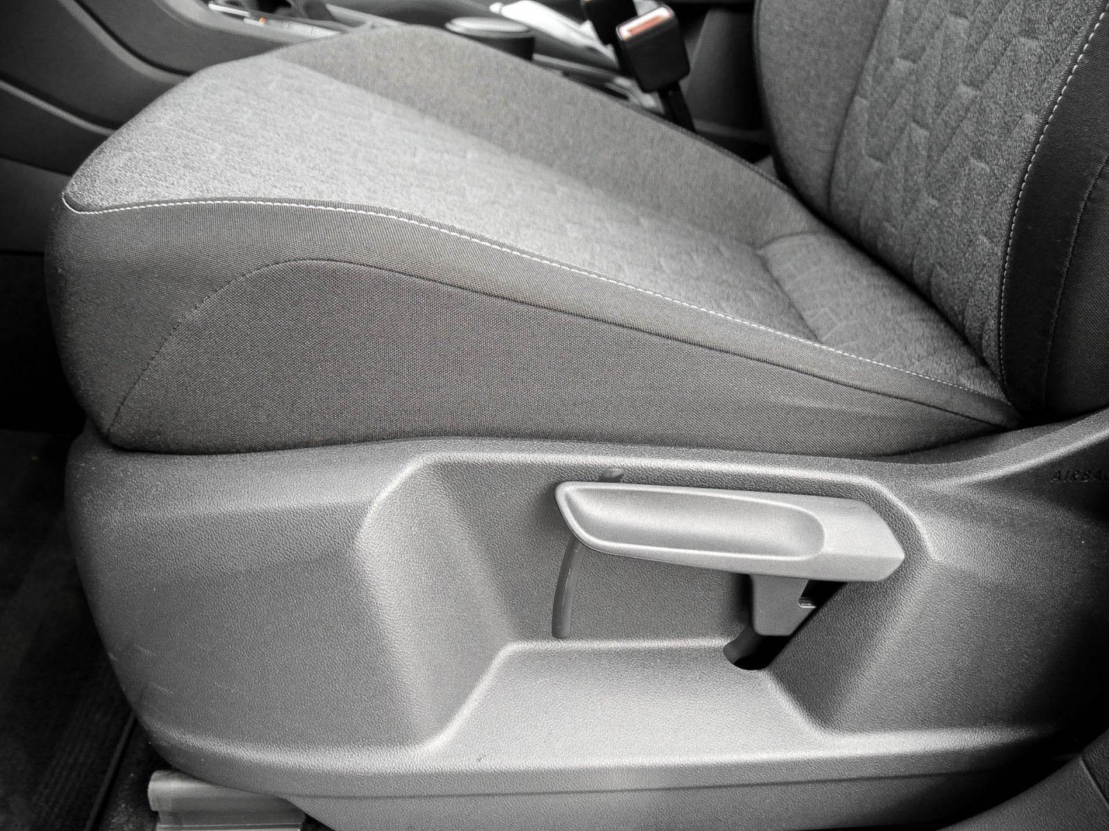 Volkswagen Tiguan 2.0 MOVE KAMERA AHK ACC LED NAVI SITZHEIZ