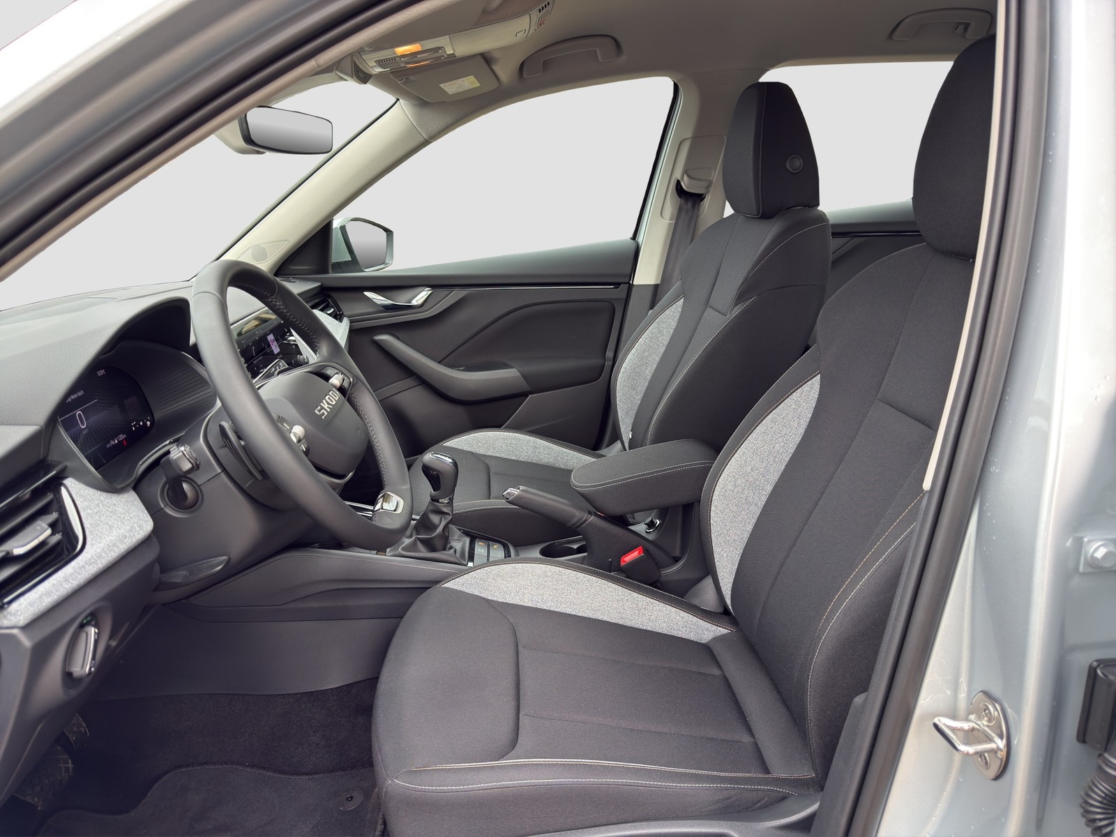 Skoda Kamiq 1.5 SELECTION CAM CARPLAY ALU SITZHEIZUNG