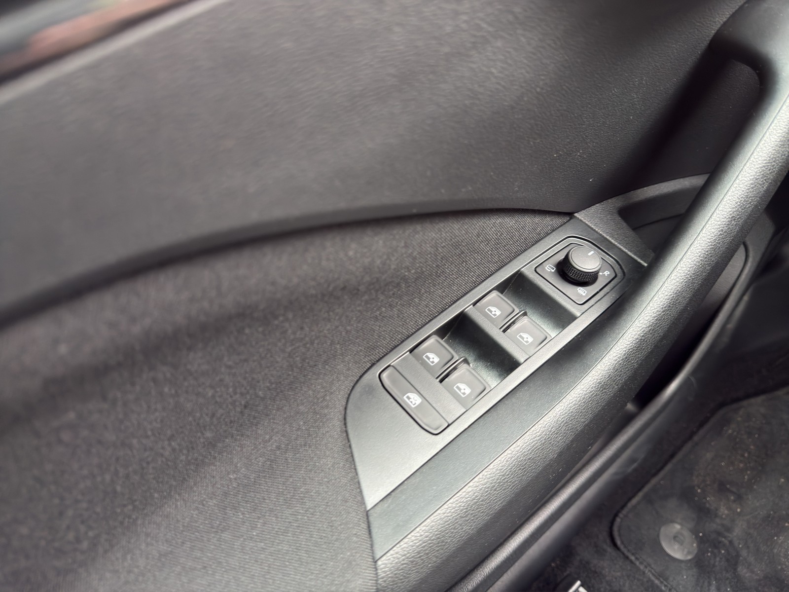 Skoda Kamiq 1.5 SELECTION CAM CARPLAY ALU SITZHEIZUNG