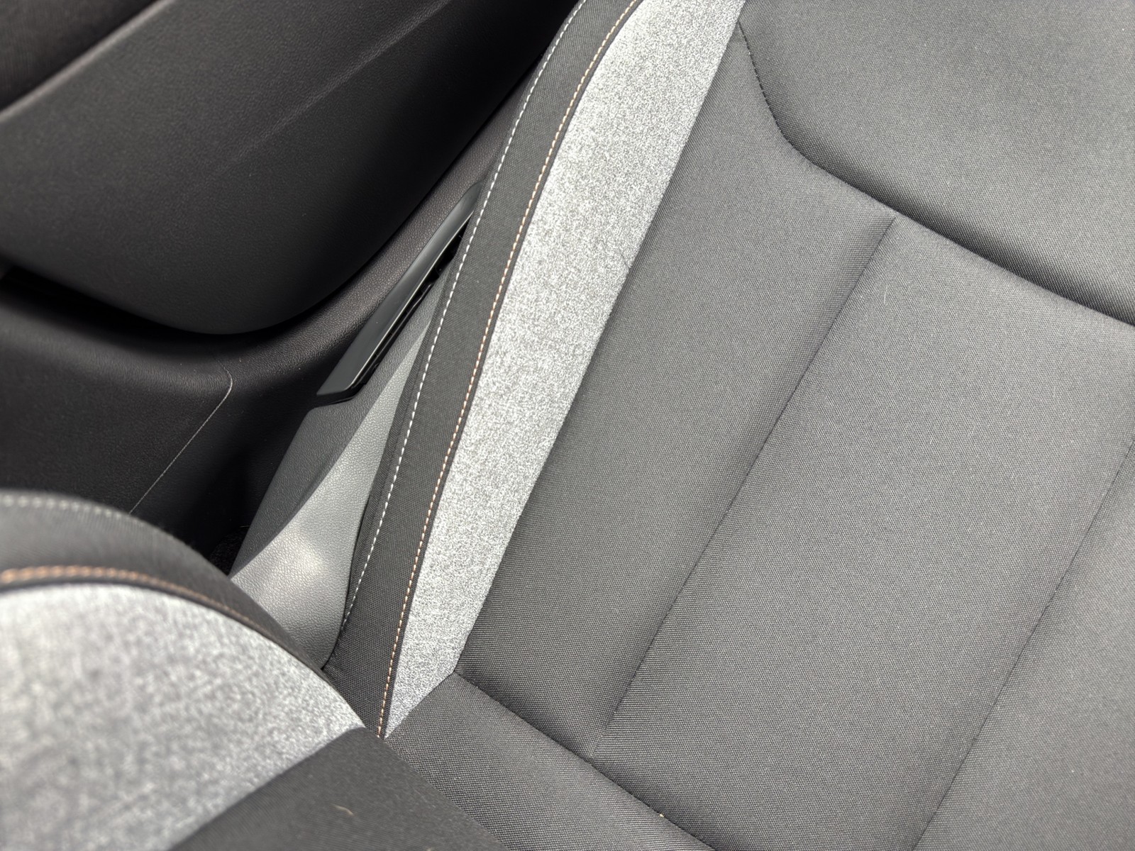 Skoda Kamiq 1.5 SELECTION CAM CARPLAY ALU SITZHEIZUNG