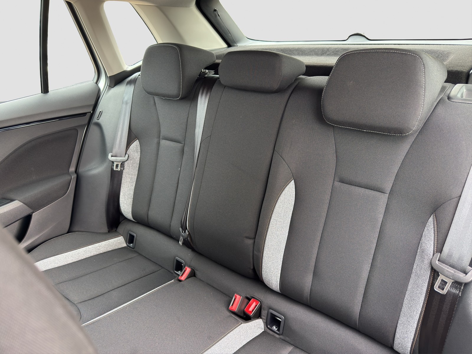 Skoda Kamiq 1.5 SELECTION CAM CARPLAY ALU SITZHEIZUNG