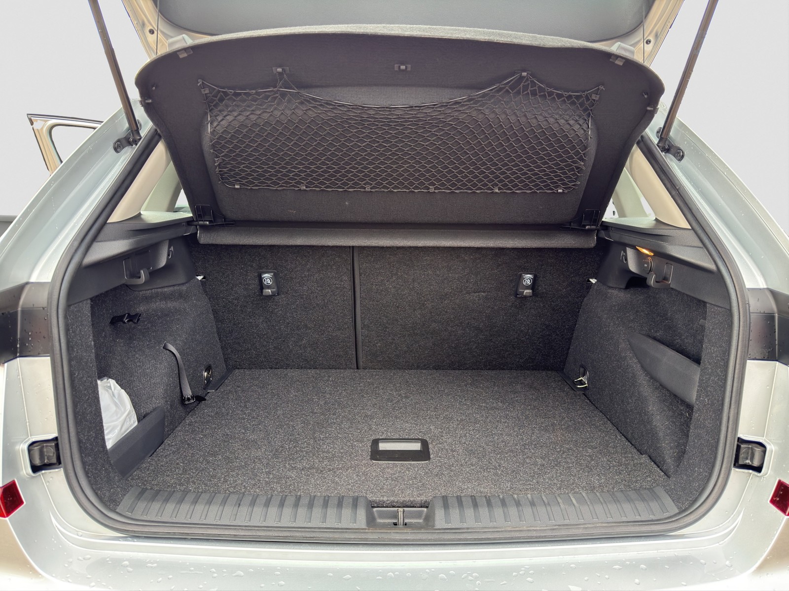 Skoda Kamiq 1.5 SELECTION CAM CARPLAY ALU SITZHEIZUNG