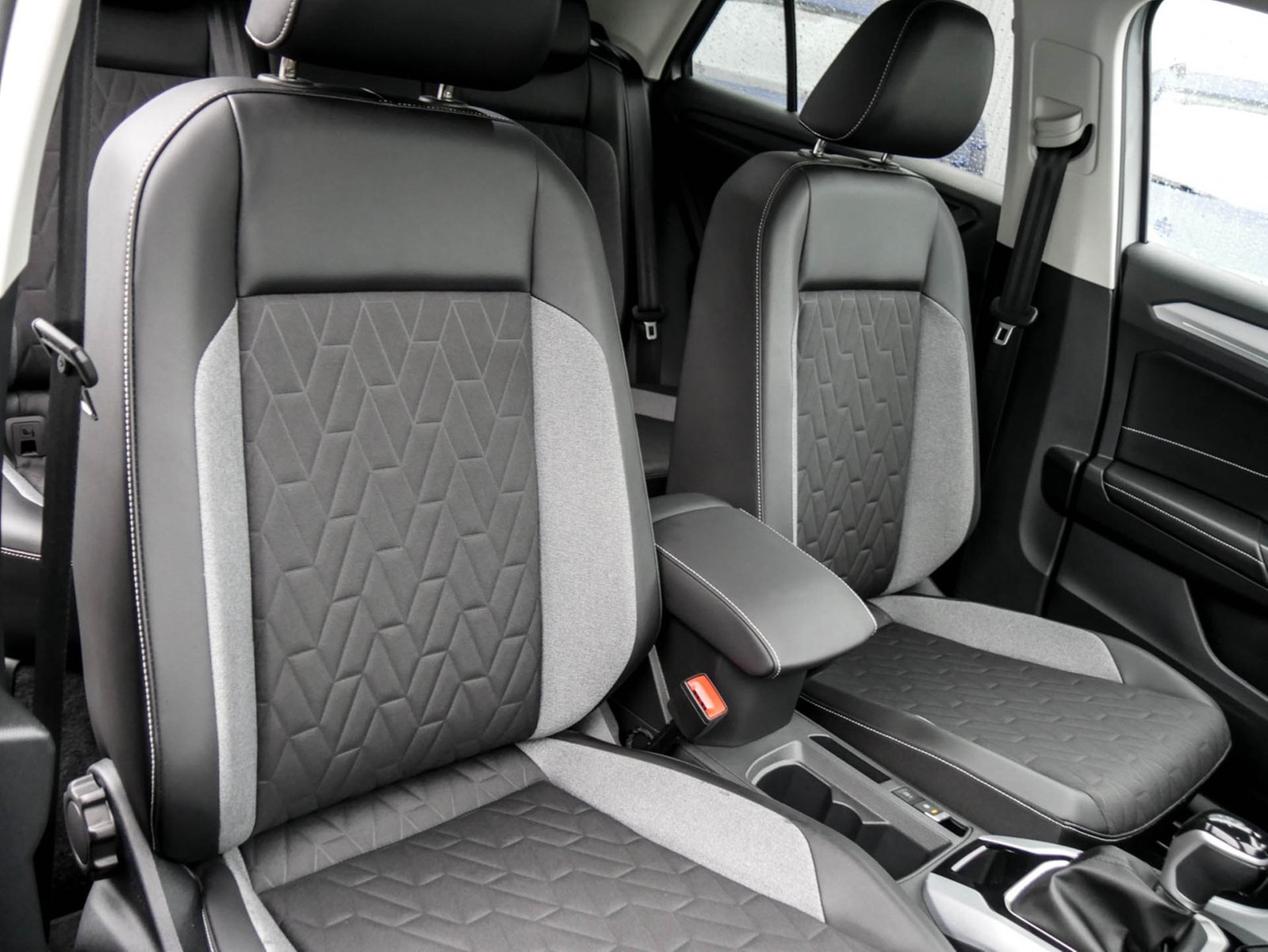 Volkswagen T-Roc 2.0 GOAL AHK CAM ACC LM17 NAVI SITZHEIZUNG