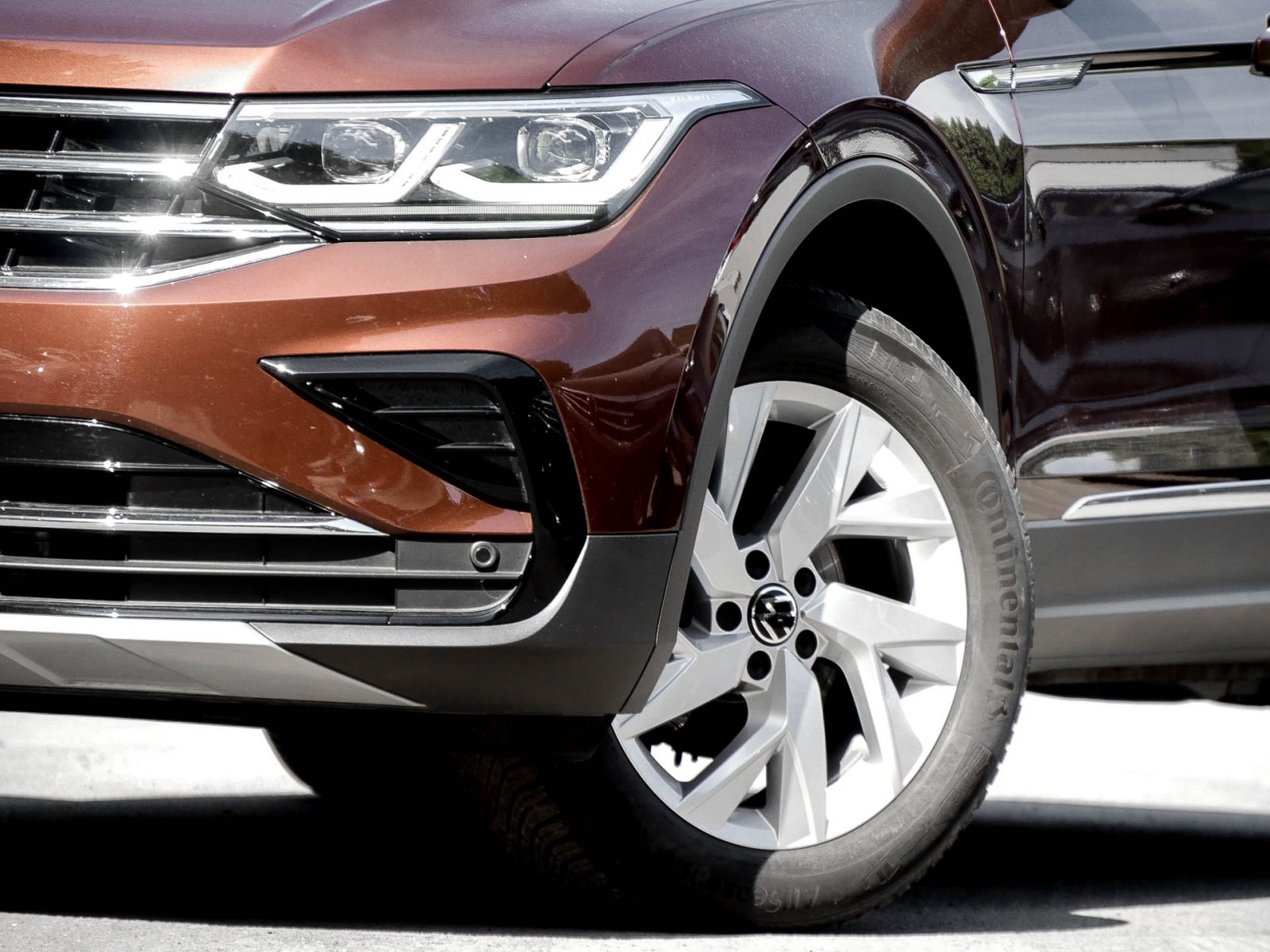 Volkswagen Tiguan 2.0 ELEGANCE PANO KAMERA HEAD-UP AHK ACC